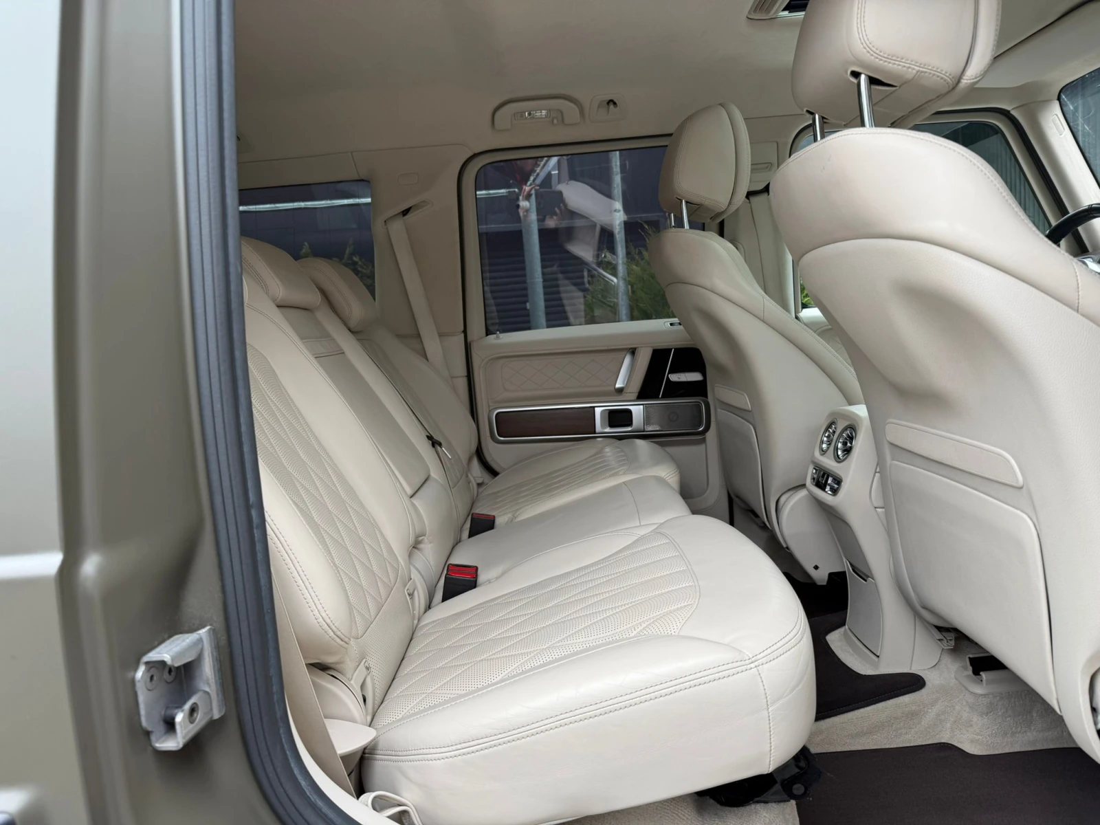 Mercedes-Benz G 63 AMG AMG/MANUFAKTUR/OLIVE MAGNO 2/, снимка 14 - Автомобили и джипове - 53911935