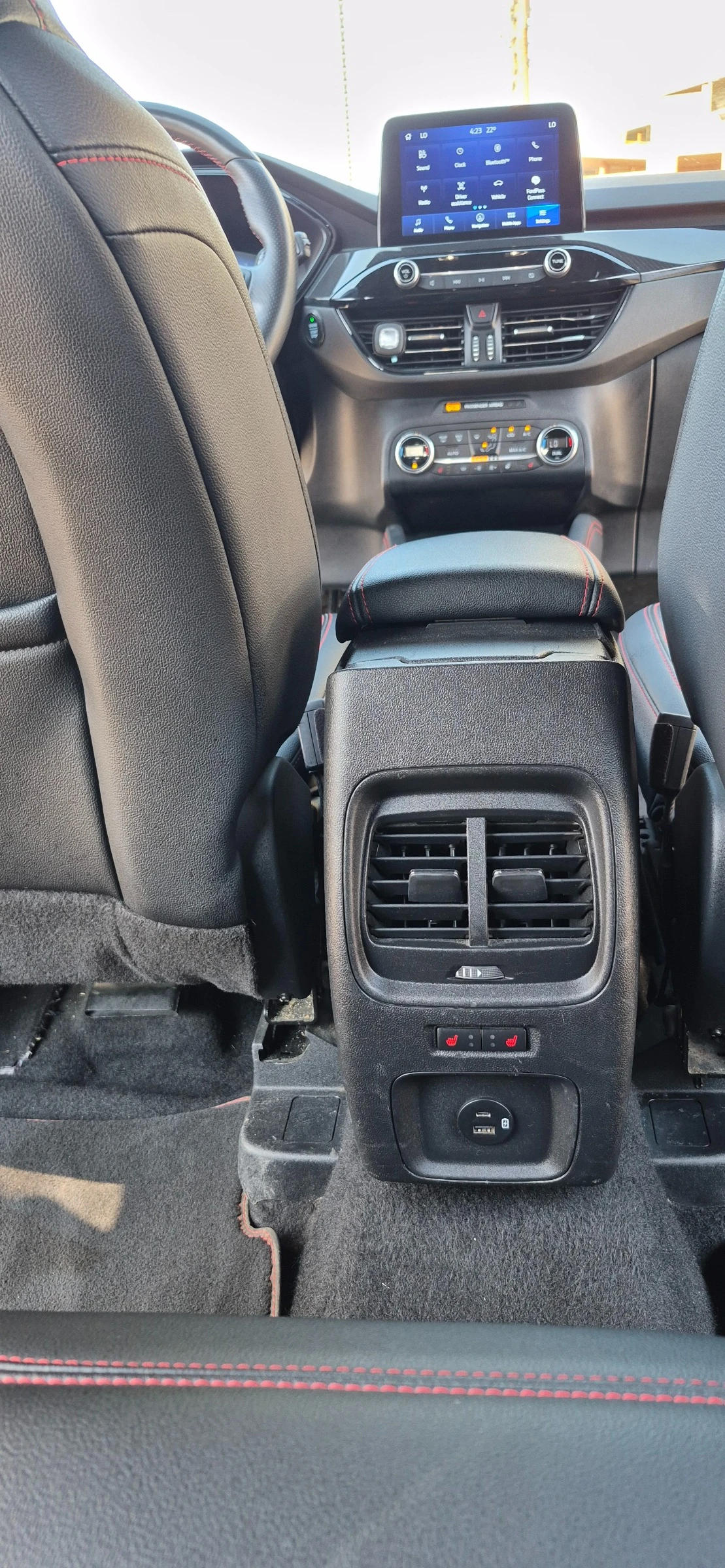 Ford Kuga 2.0EcoBlue ST-line 4WD, снимка 14 - Автомобили и джипове - 55400987