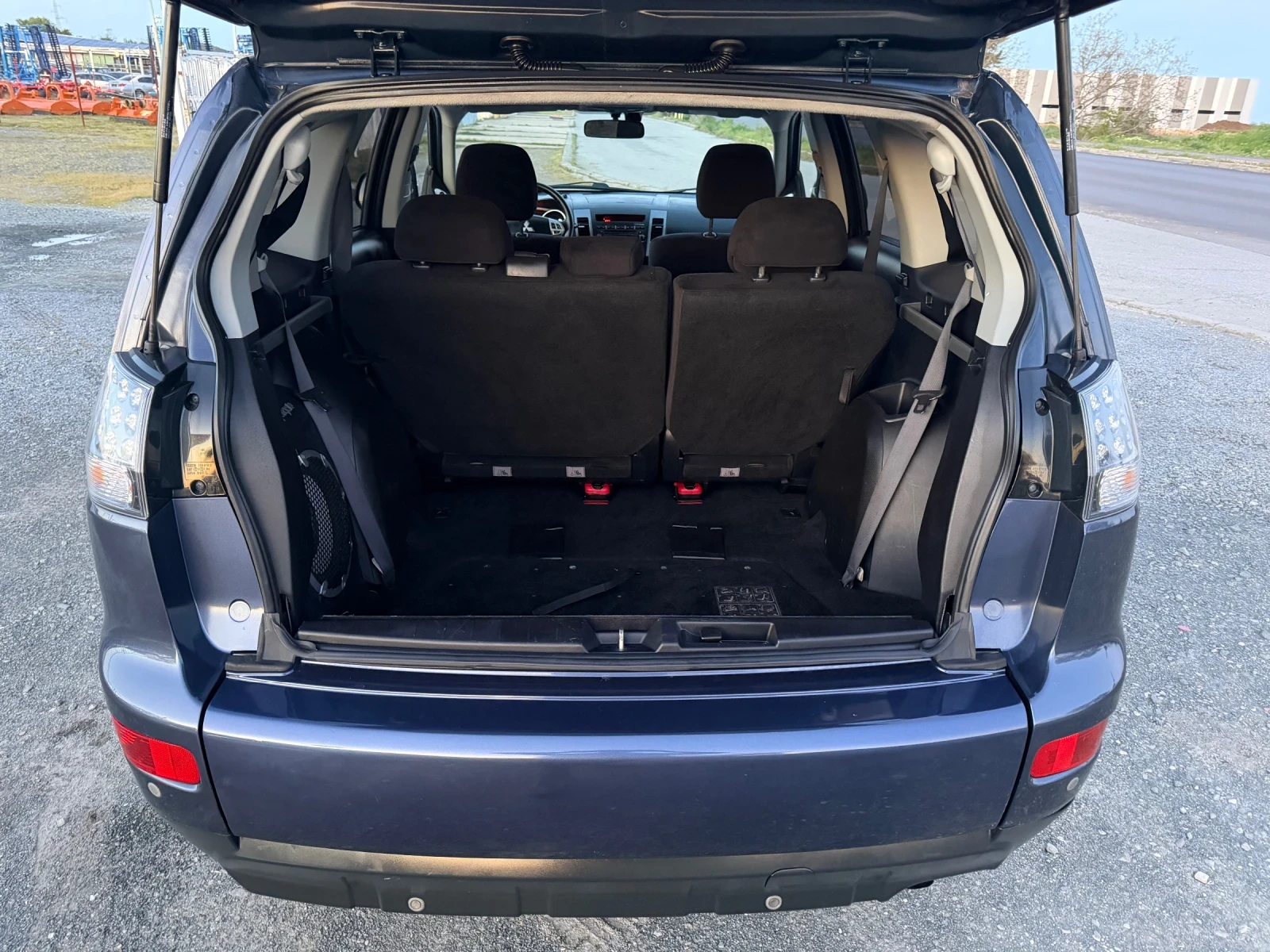 Mitsubishi Outlander 2.4i - 170 �.� / 4�4 / ������ ������ / 6+ 1 ����� | Mobile.bg � ����������� 15