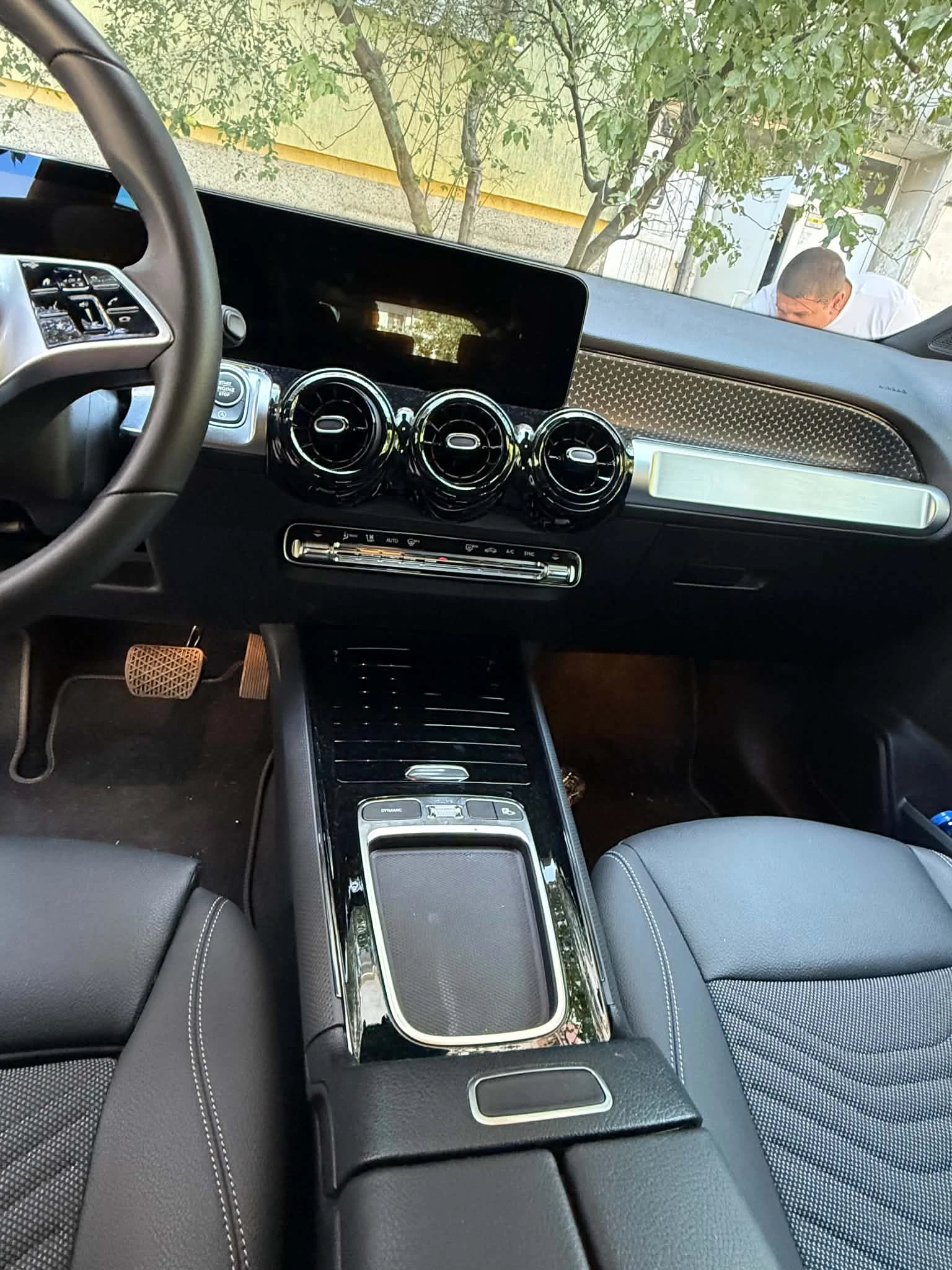 Mercedes-Benz GLB 200, снимка 6 - Автомобили и джипове - 55965653