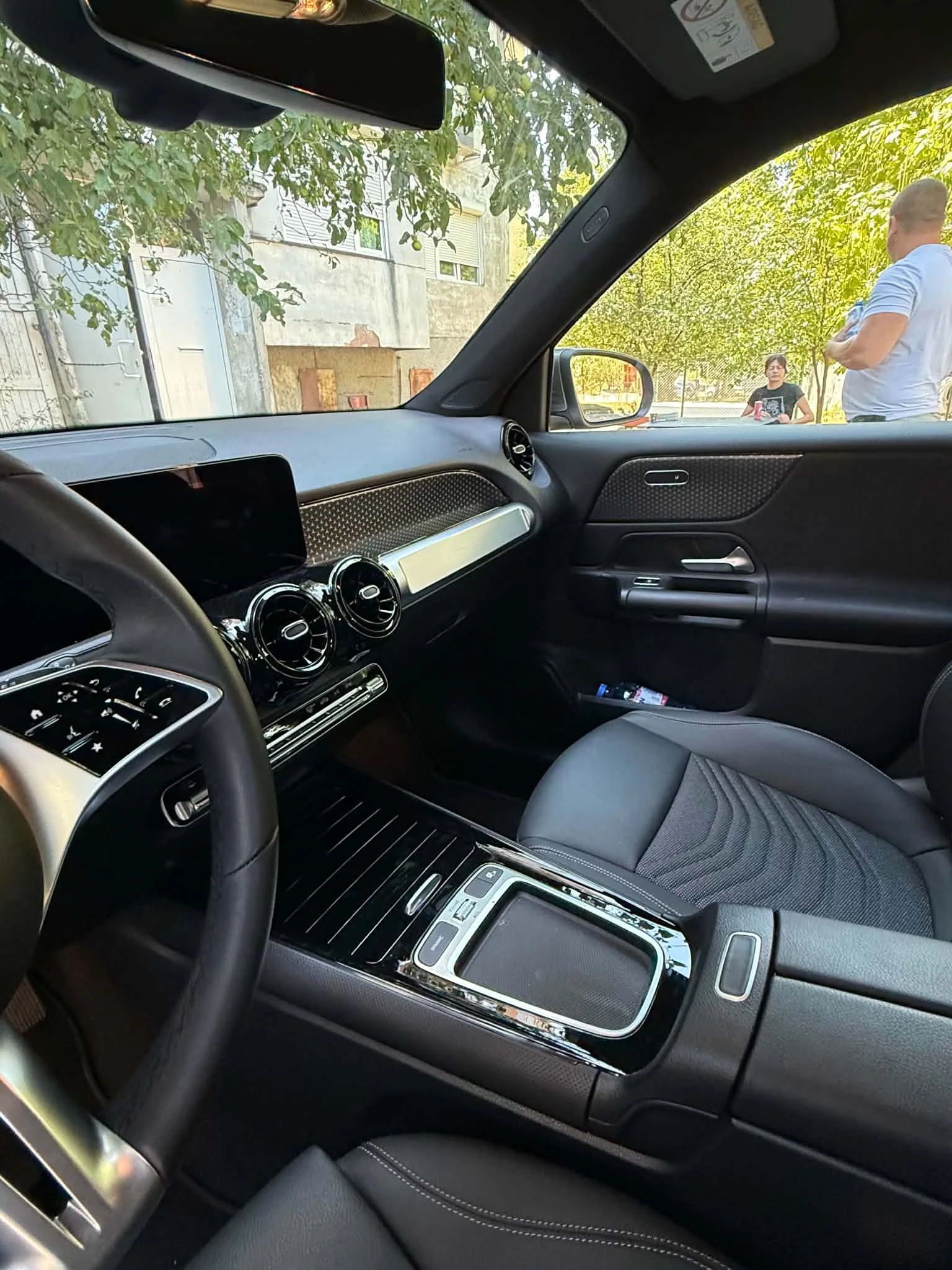Mercedes-Benz GLB 200, снимка 16 - Автомобили и джипове - 55965653