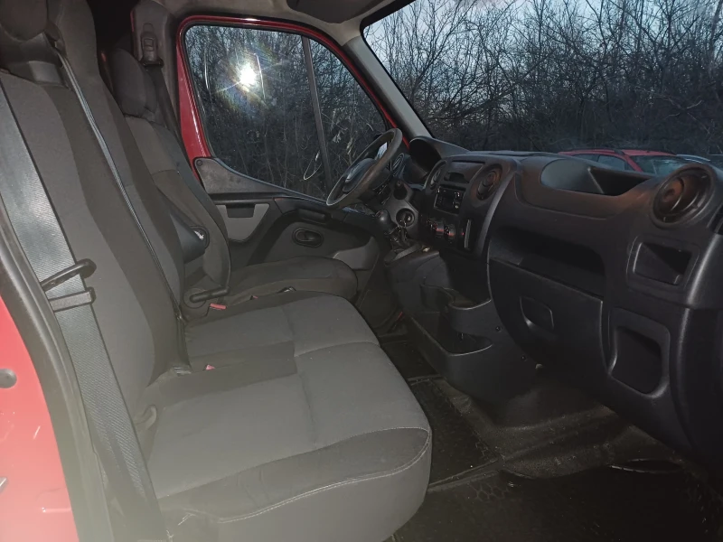 Renault Master 2.3 D, снимка 12 - Бусове и автобуси - 48381926