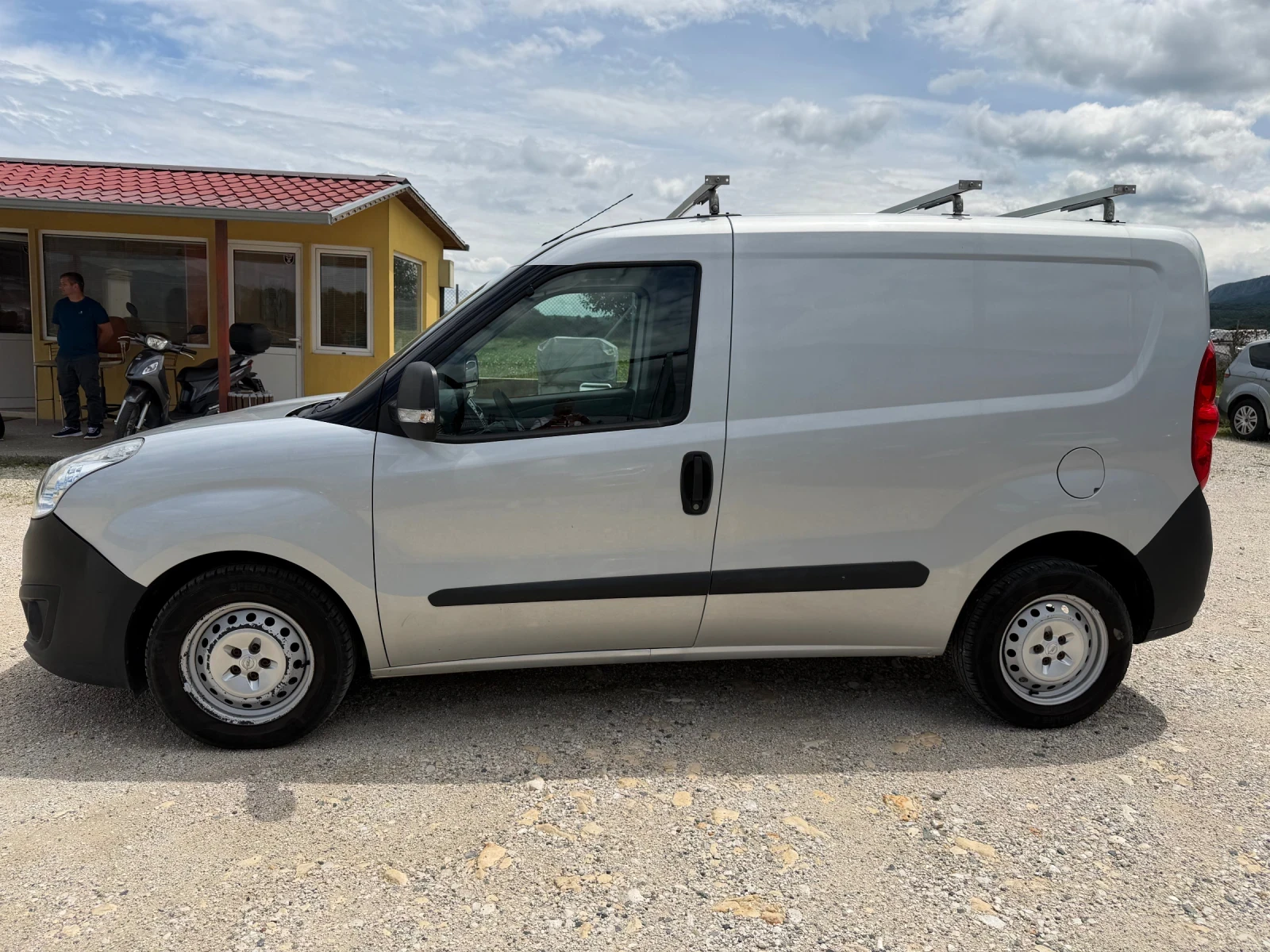 Opel Combo 1.250/90кс EVRO5 Климатик 145000км, снимка 4 - Бусове и автобуси - 54883792