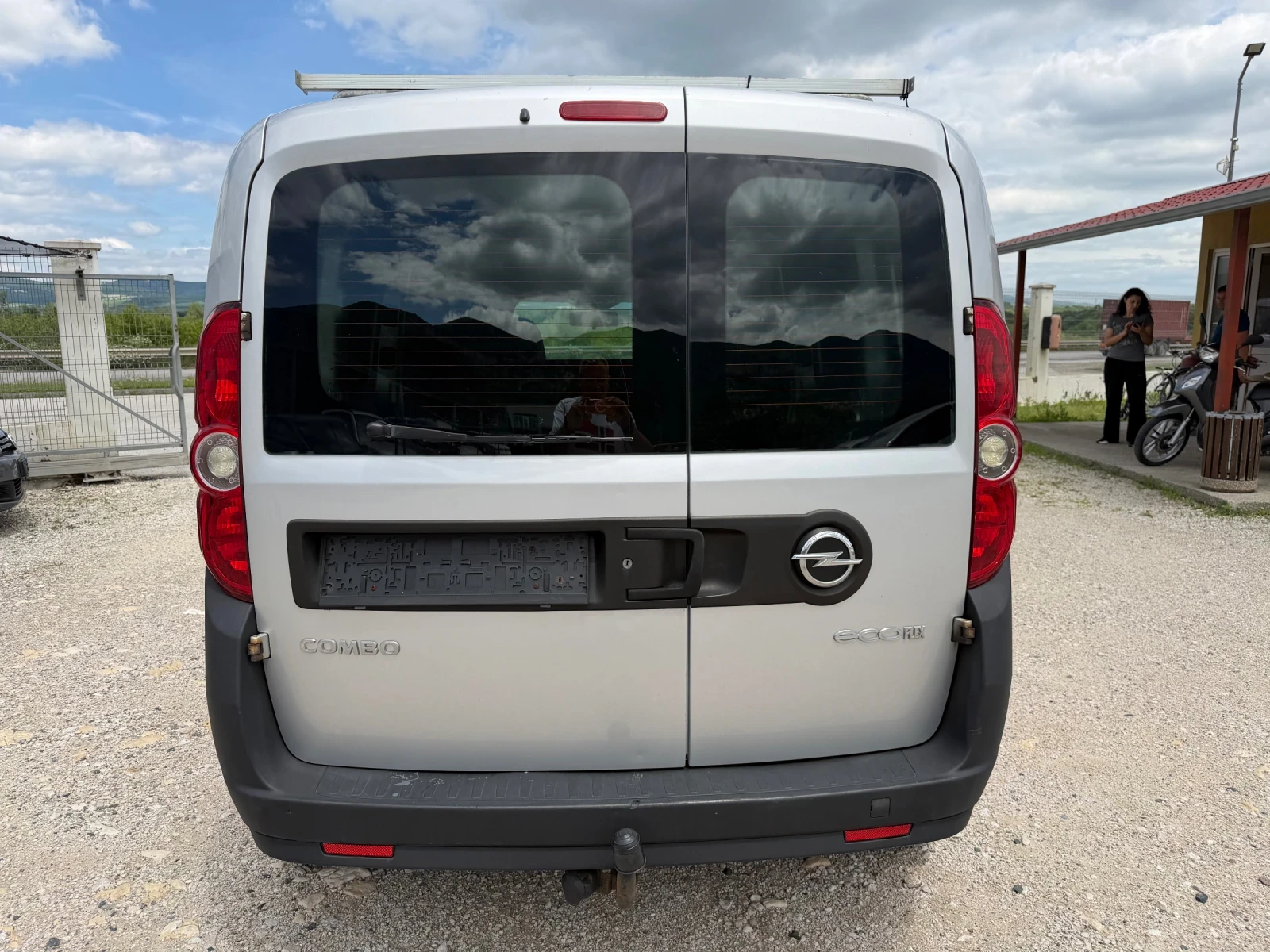 Opel Combo 1.250/90кс EVRO5 Климатик 145000км, снимка 6 - Бусове и автобуси - 54883792