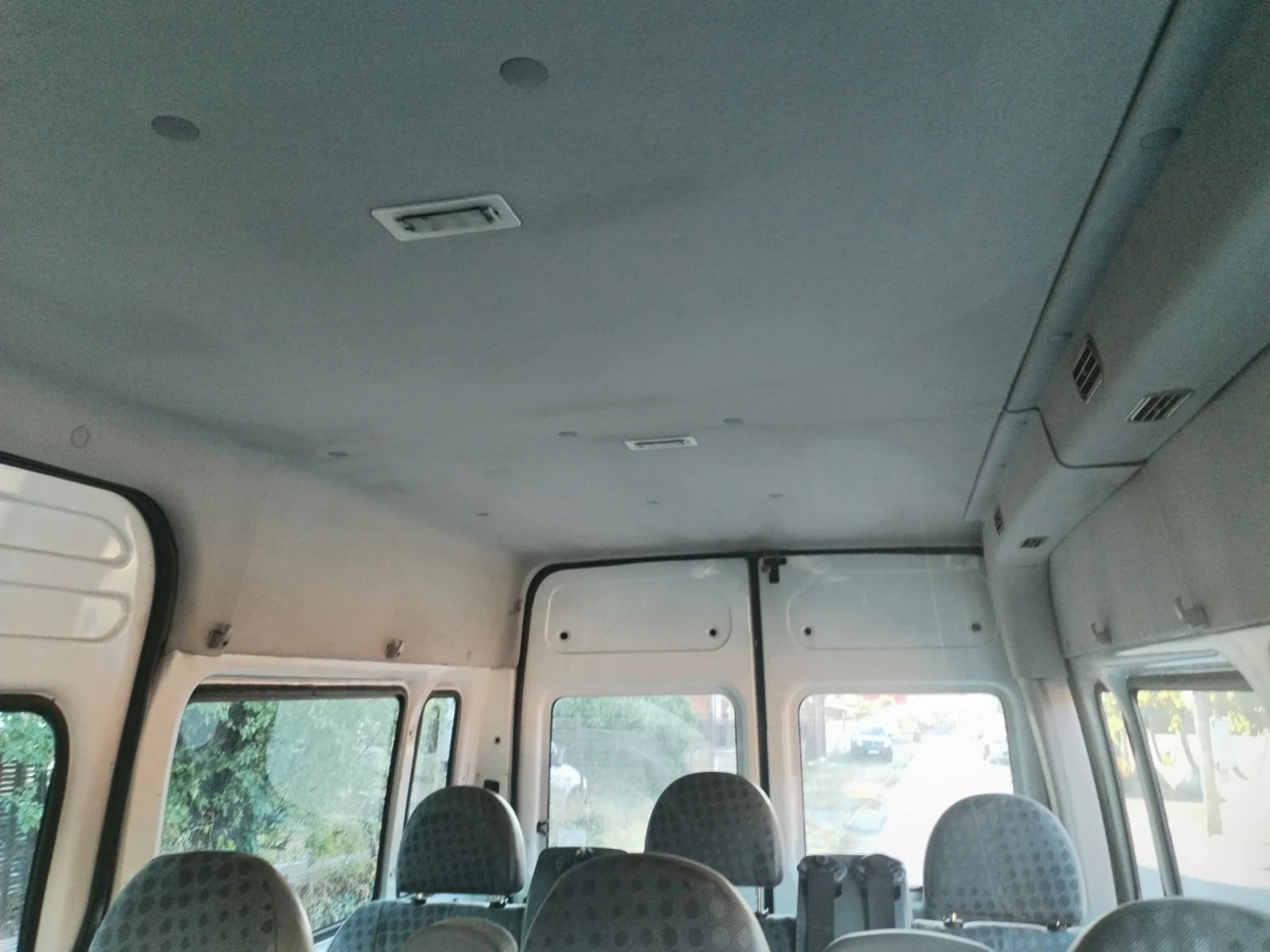 Ford Transit 2.2 D пътнически, снимка 13 - Бусове и автобуси - 55698226
