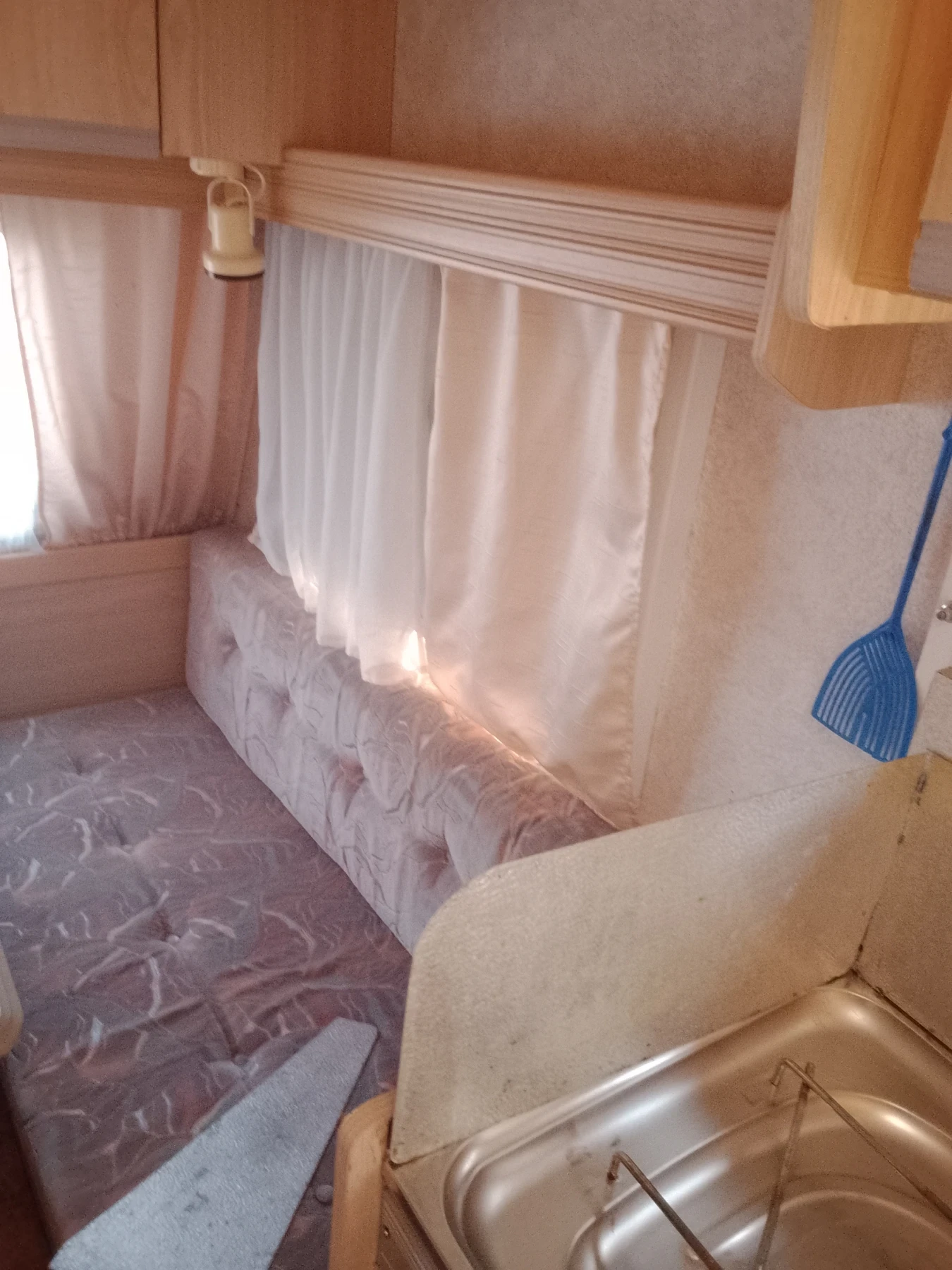Каравана Caravelair, снимка 17 - Каравани и кемпери - 55373904