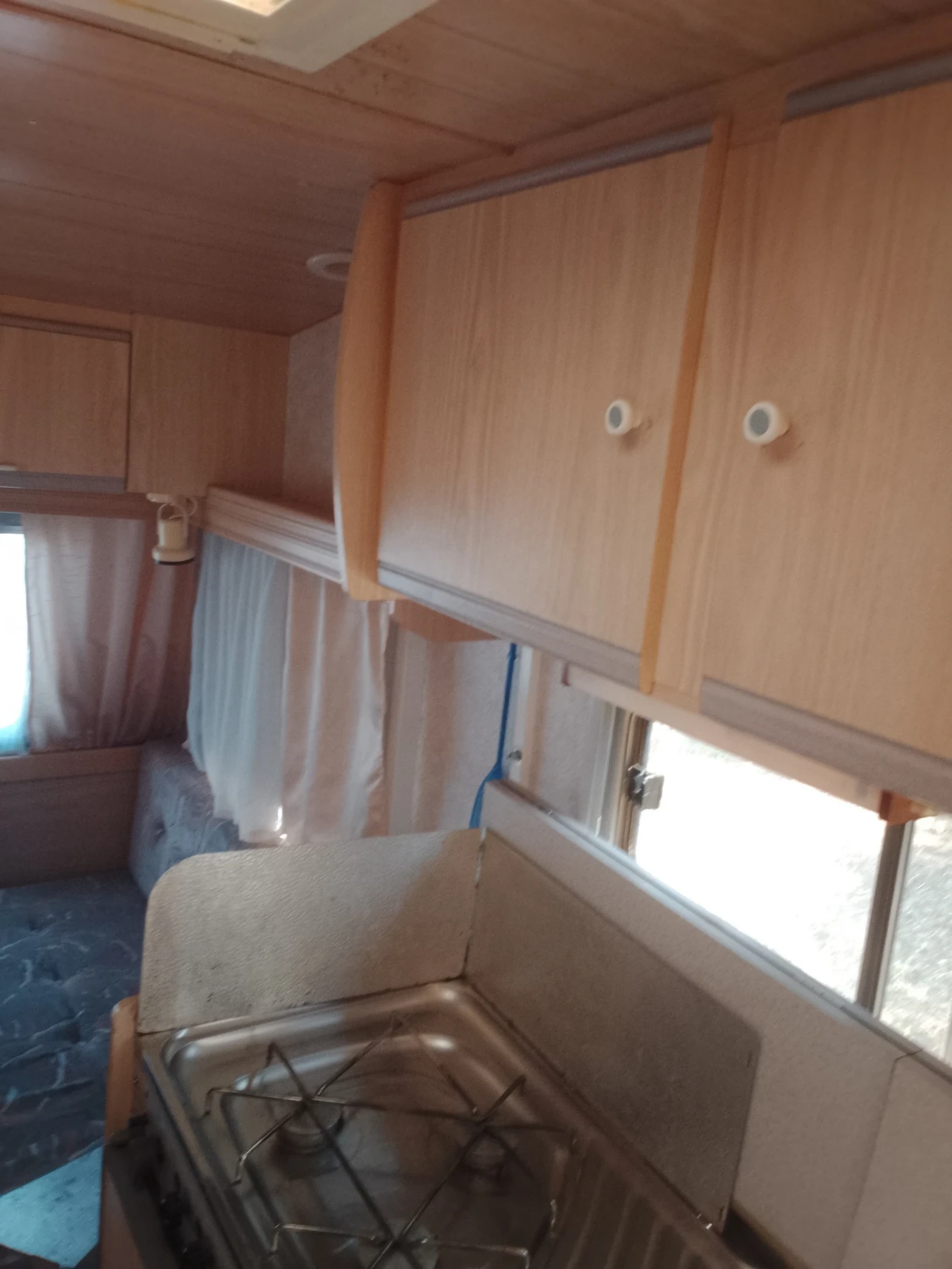 Каравана Caravelair, снимка 16 - Каравани и кемпери - 55373904