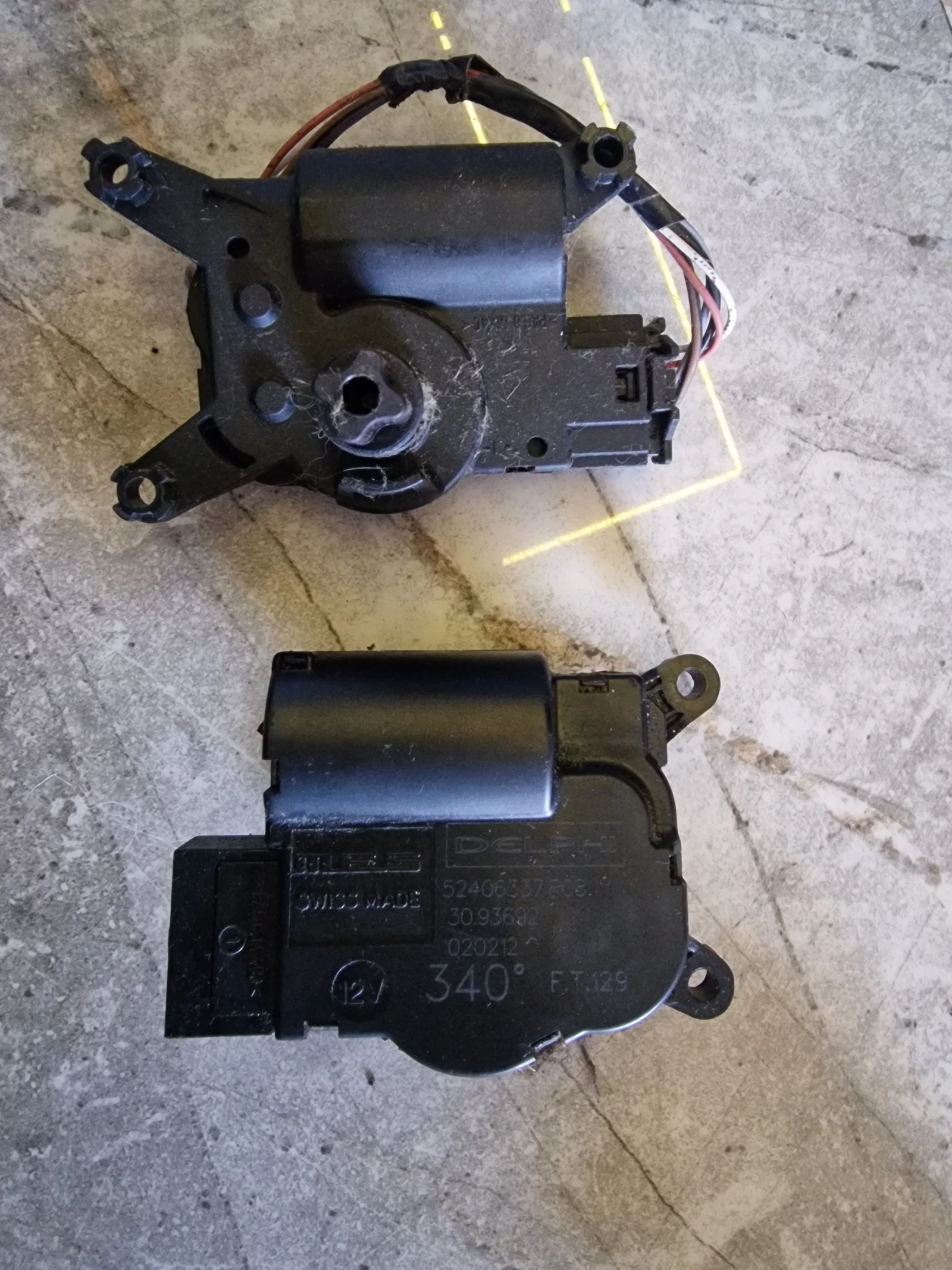 30.93692  52406337R08 моторче клапи парно OPEL ASTRA H