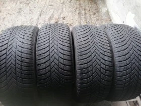 Гуми Зимни 255/55R19, снимка 1 - Гуми и джанти - 43640543