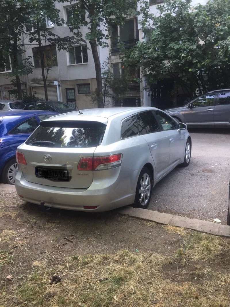 Toyota Avensis 2, 2D_KAT* РЕАЛНИ КИЛОМЕТИ* ОБСЛУЖЕНА, снимка 4 - Автомобили и джипове - 46782320