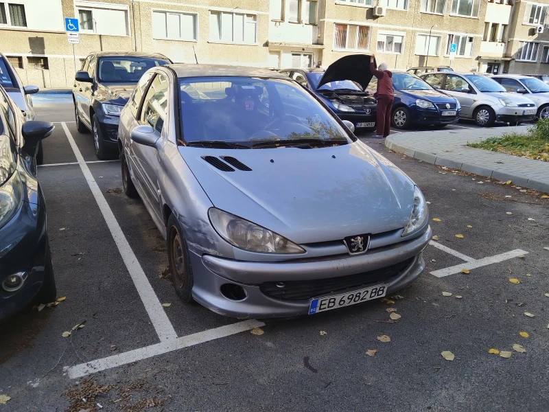 Peugeot 206 1, 6 i, снимка 1 - Автомобили и джипове - 47705533