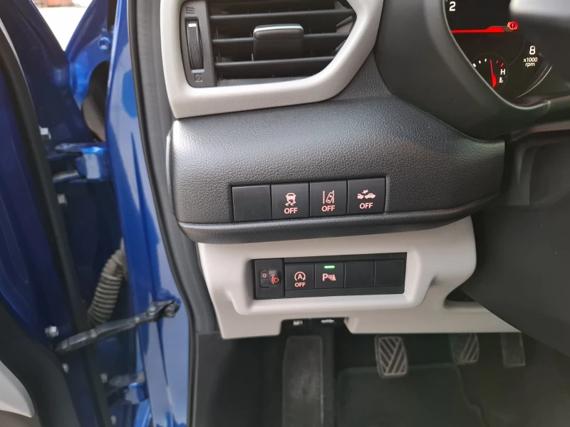 Suzuki Swift GLX, снимка 15 - Автомобили и джипове - 48381196