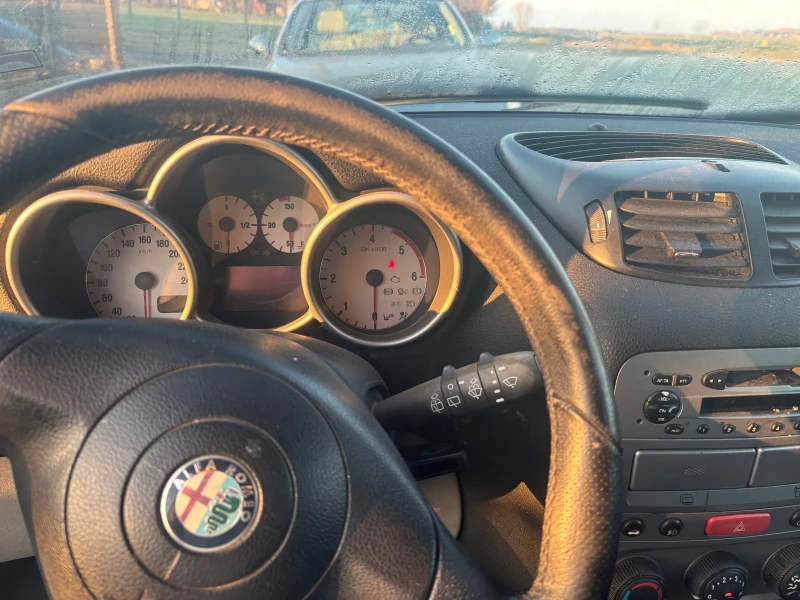 Alfa Romeo 147, снимка 5 - Автомобили и джипове - 48506869