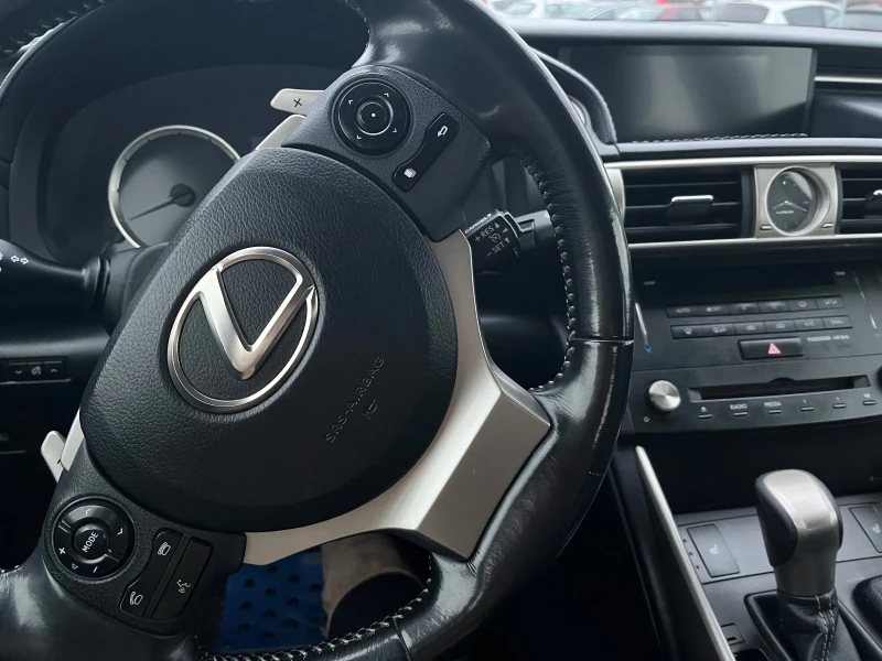 Lexus IS 300, снимка 5 - Автомобили и джипове - 53081998