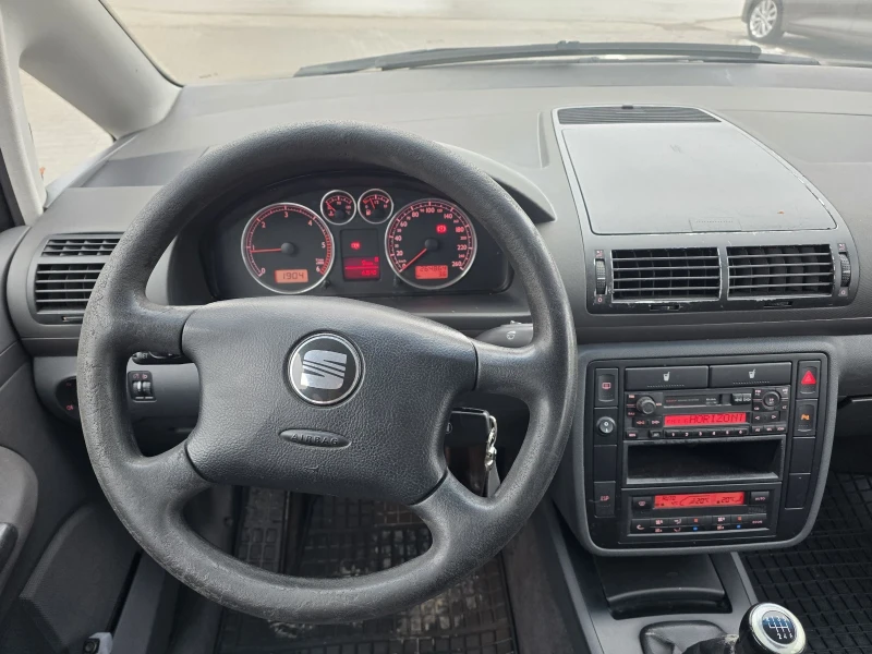 Seat Alhambra 1.9TDI, снимка 8 - Автомобили и джипове - 53217643