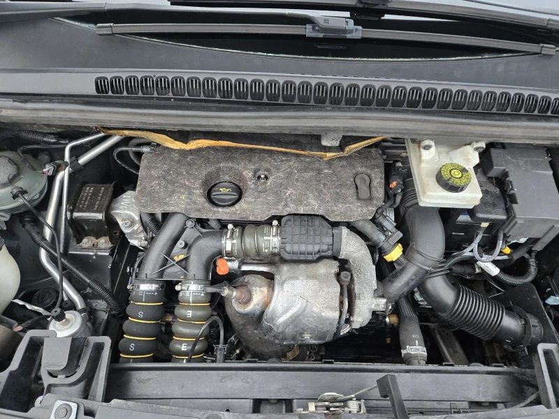 Peugeot 5008 1.6HDI-112кс= 7МЕСТА= 6СКОРОСТИ= АВТОПИЛОТ, снимка 15 - Автомобили и джипове - 53445923