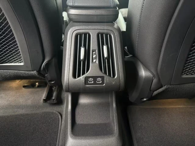 BMW iX1 xDrive30/313HP/M-SPORT/CAM/H&K/DIGI/CPLAY/321q, снимка 13 - Автомобили и джипове - 54605426