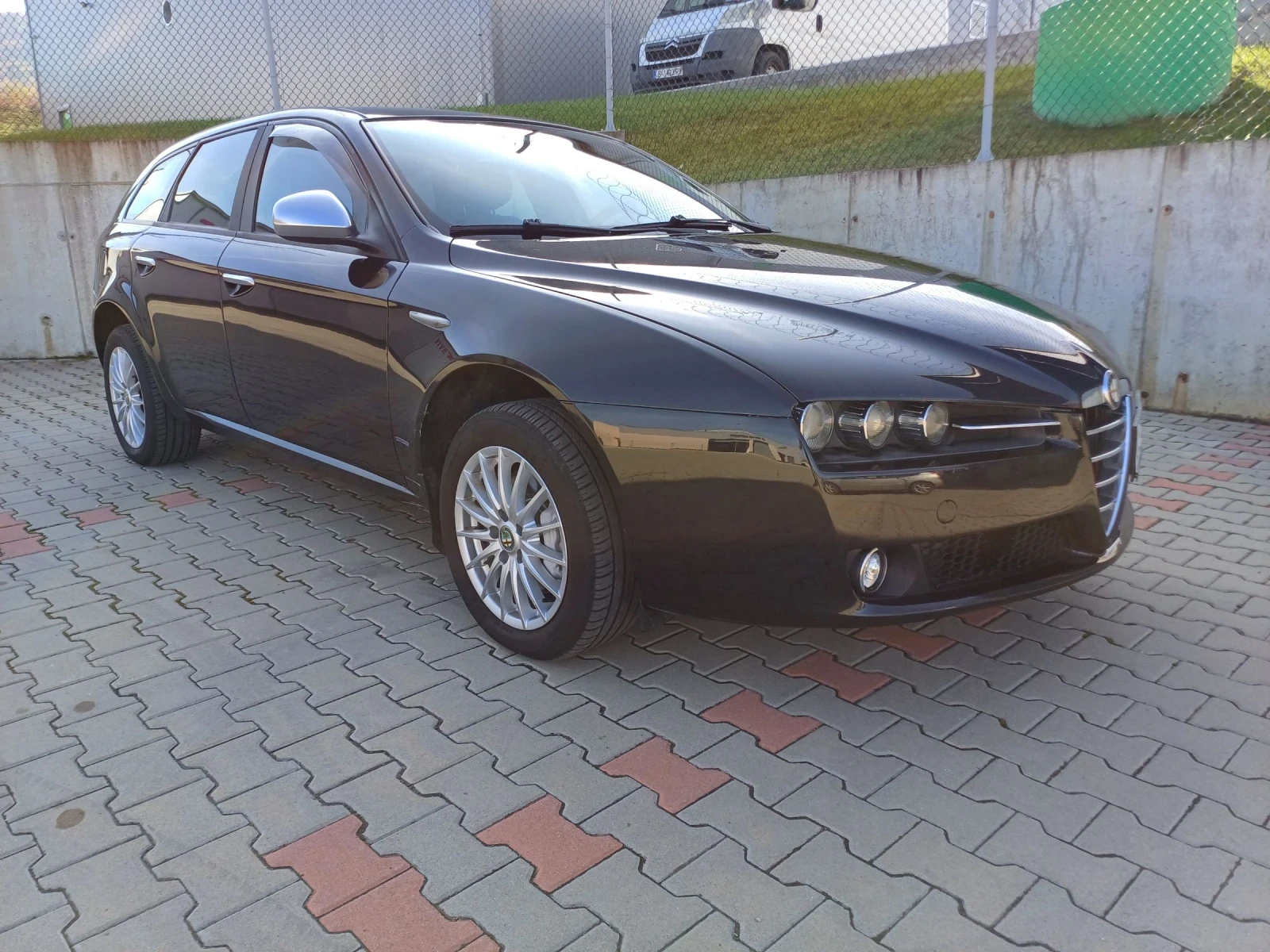 Alfa Romeo 159 1, 9/150 - изображение 3