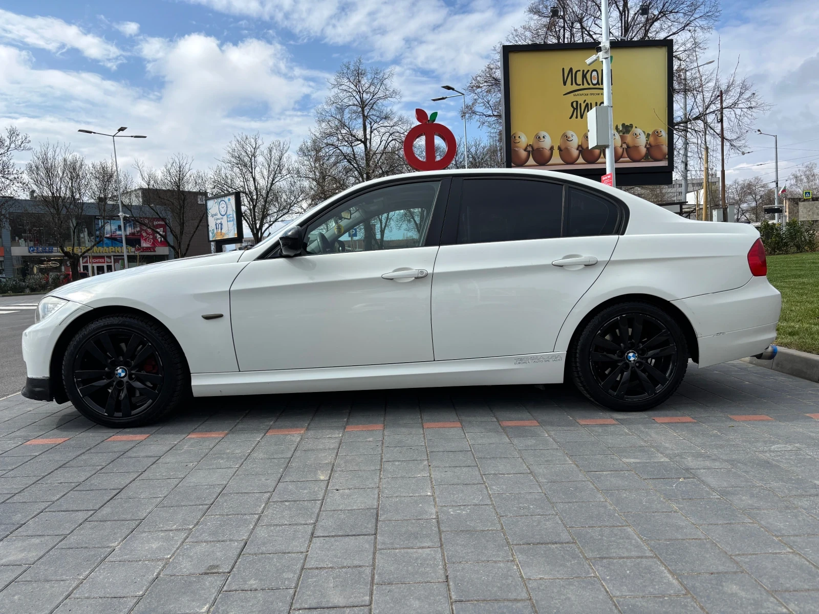 BMW 323  - изображение 3