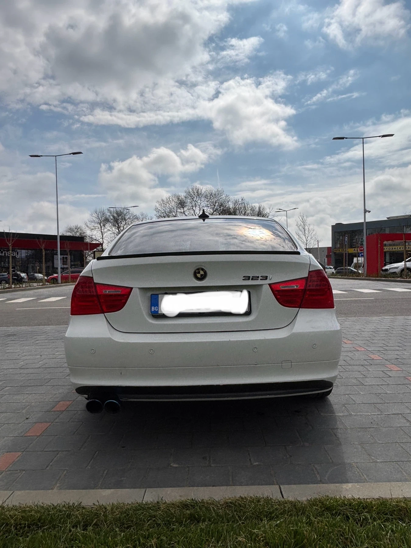 BMW 323  - изображение 5