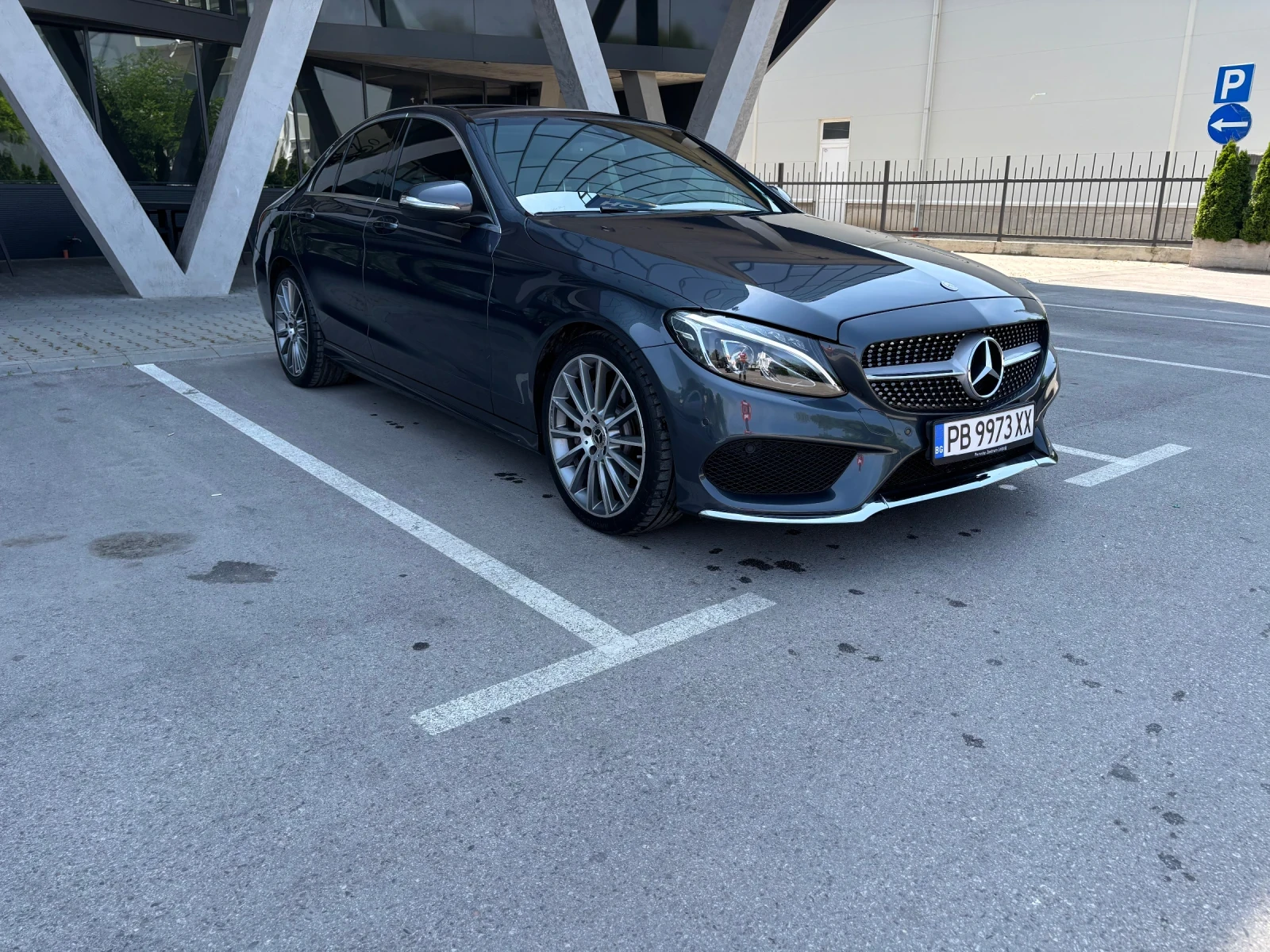 Mercedes-Benz C 400 4Matic AMG Line - изображение 5