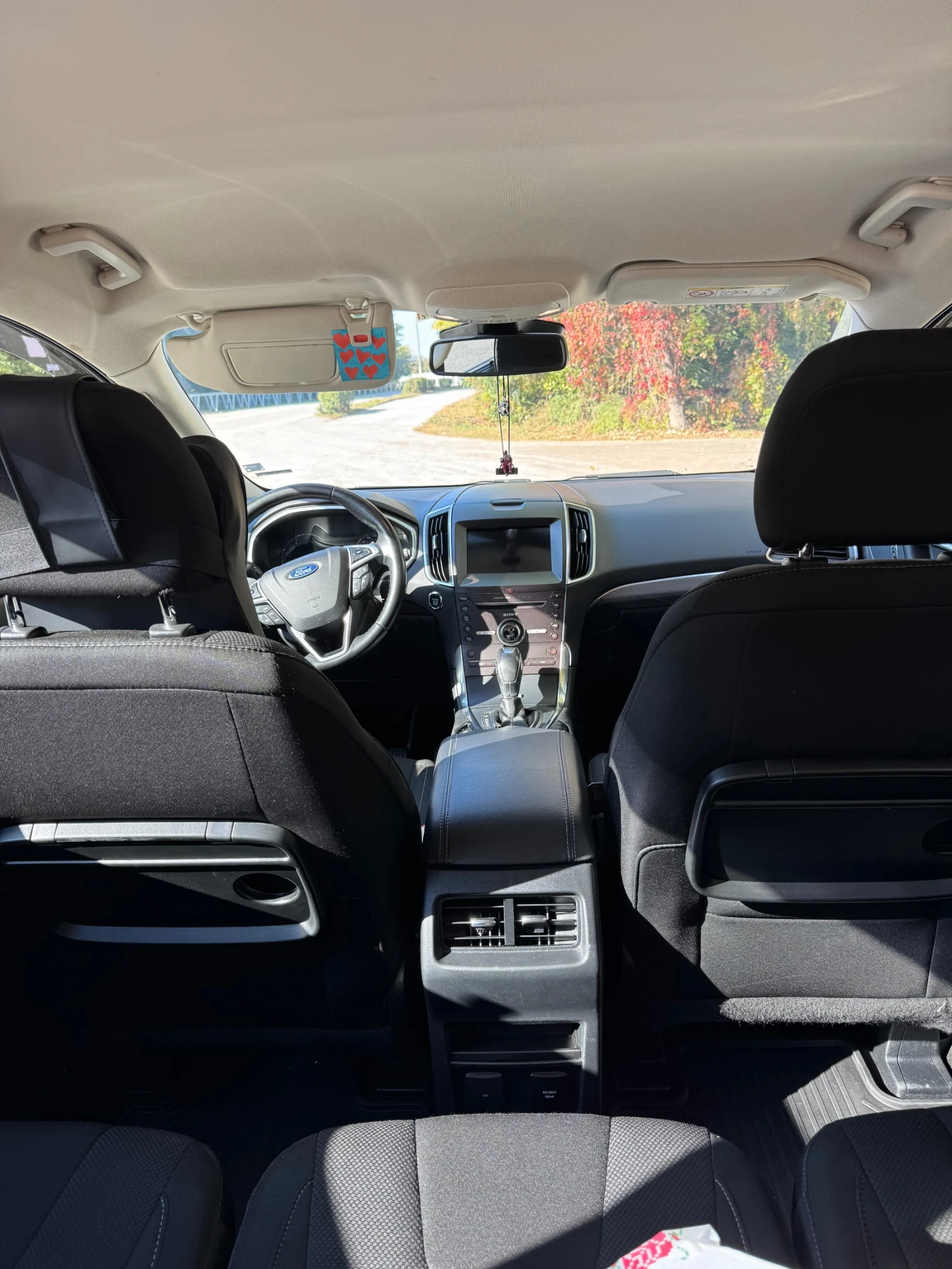 Ford S-Max Titanium 4x4 един собственик 113000 реални км - изображение 7
