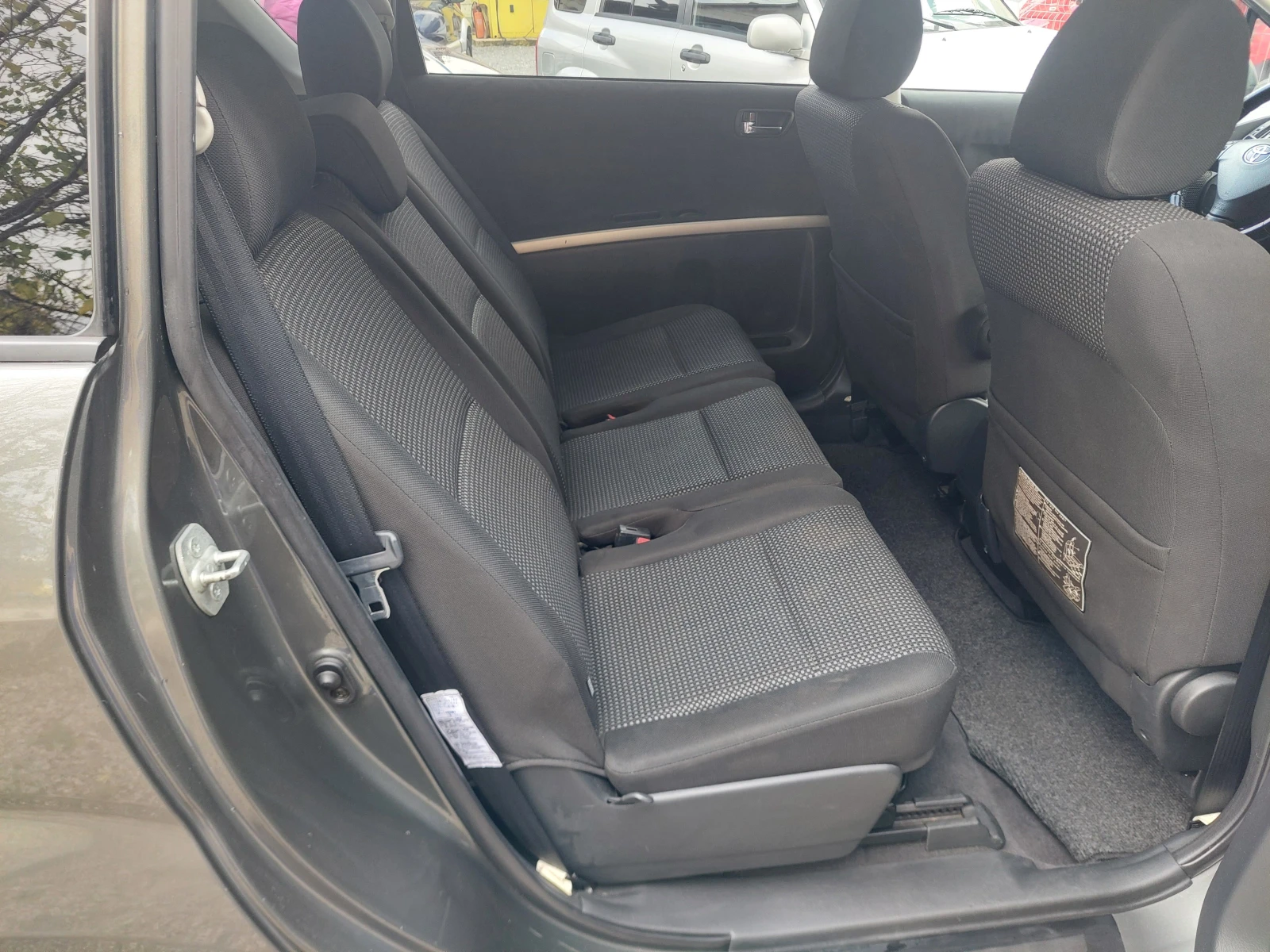 Toyota Corolla verso 7-МЕСТА.ТОП СЪСТОЯНИЕ - изображение 9