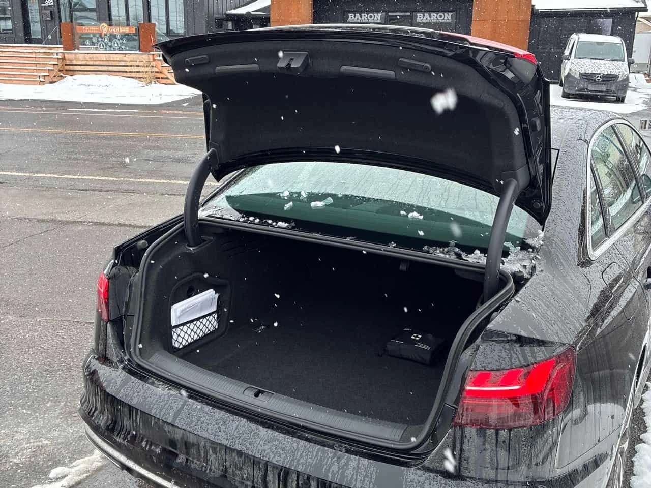 Audi A4 CARFAX/Подгрев/Памет/Панорама/Клип/2 ключа , снимка 15 - Автомобили и джипове - 53918826