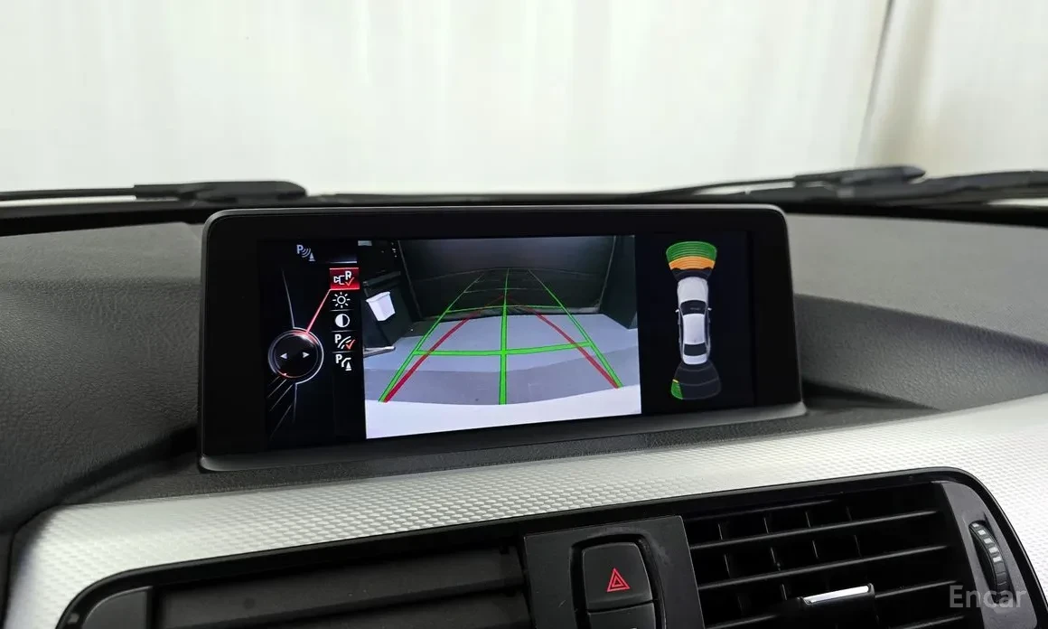 BMW 320 M-PACK / HEADUP / ПОДГРЕВИ, снимка 13 - Автомобили и джипове - 54060356