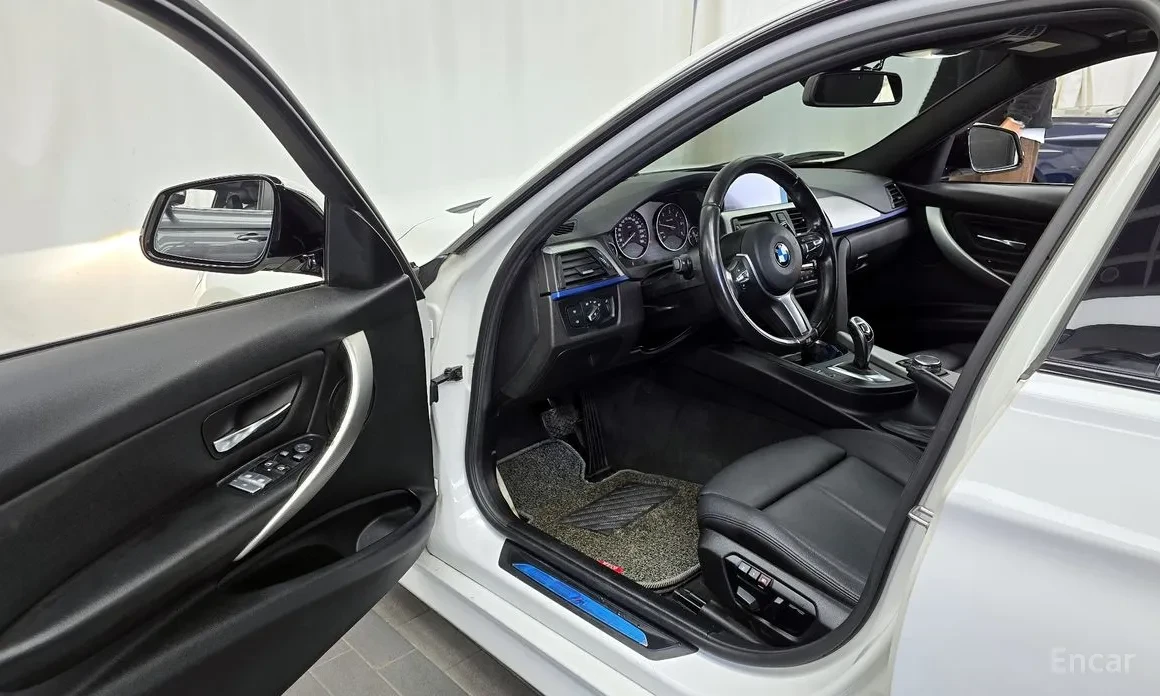 BMW 320 M-PACK / HEADUP / ПОДГРЕВИ, снимка 7 - Автомобили и джипове - 54060356