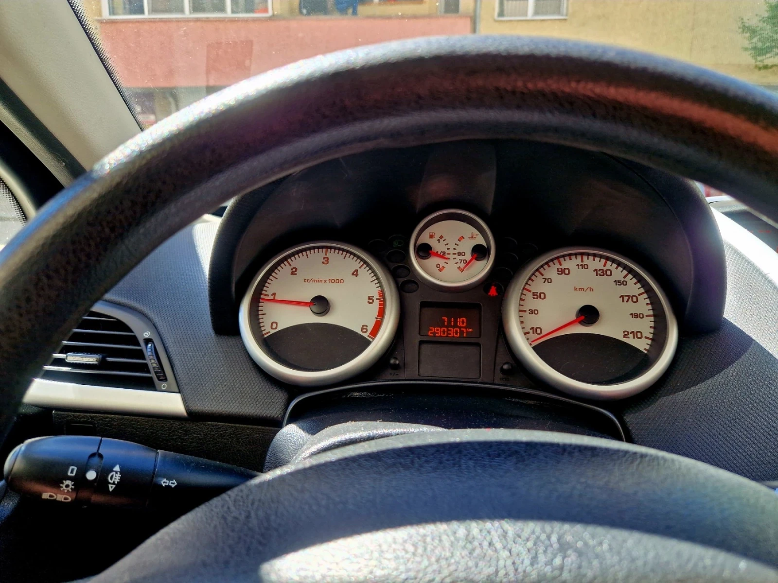 Peugeot 207 Хечбек, снимка 7 - Автомобили и джипове - 54323212