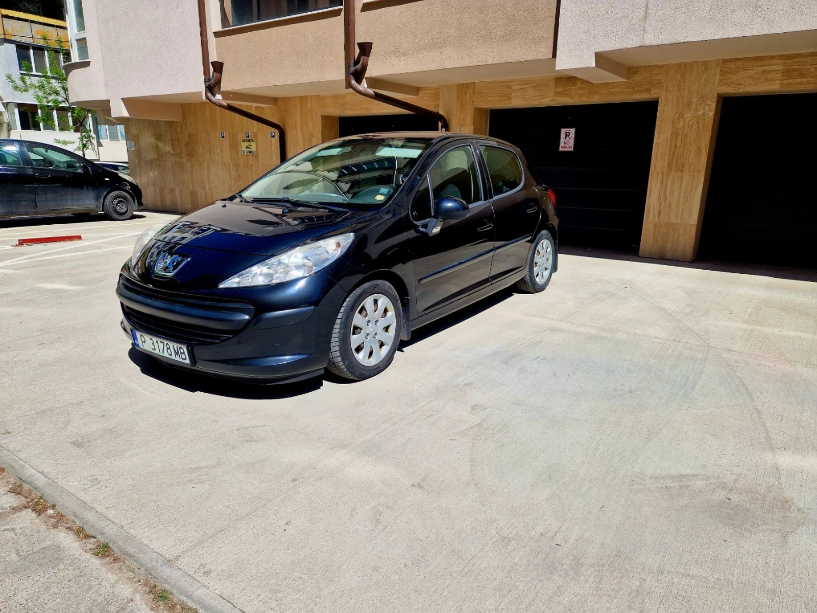 Peugeot 207 Хечбек, снимка 2 - Автомобили и джипове - 54323212