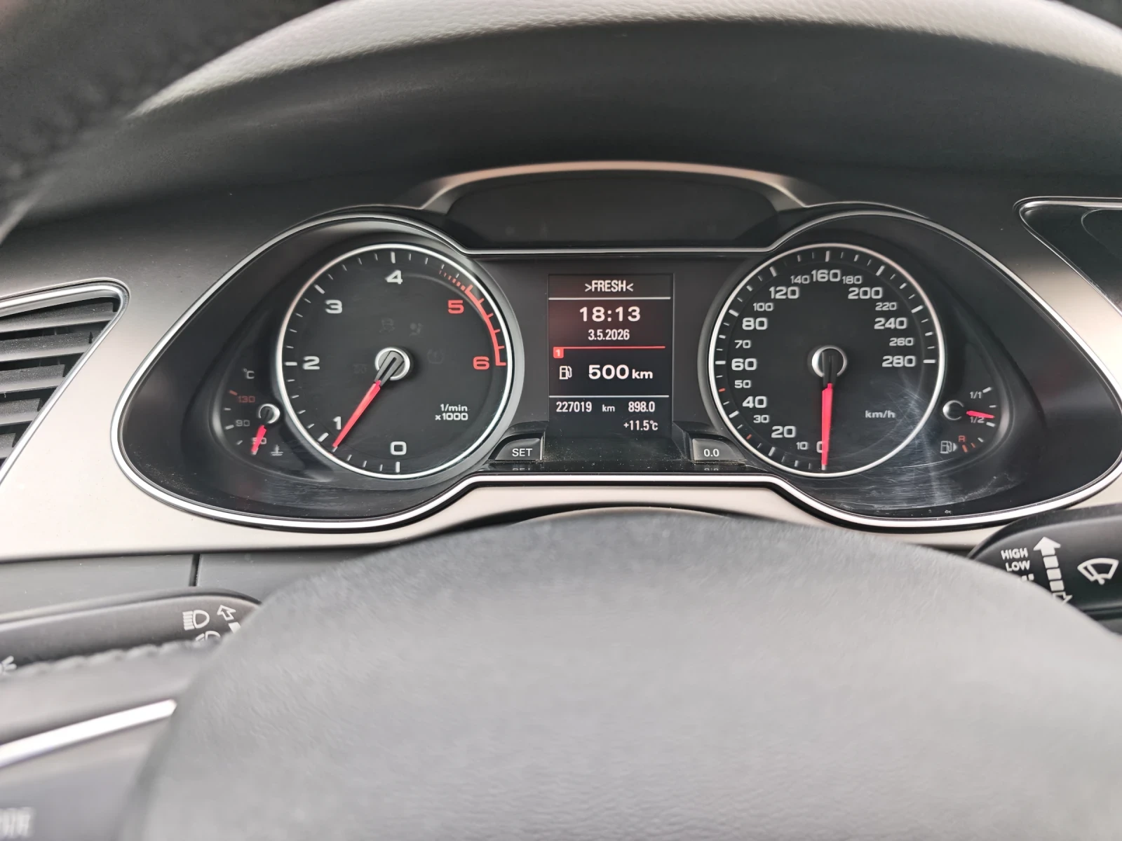 Audi A4 2.0D, снимка 13 - Автомобили и джипове - 54417074