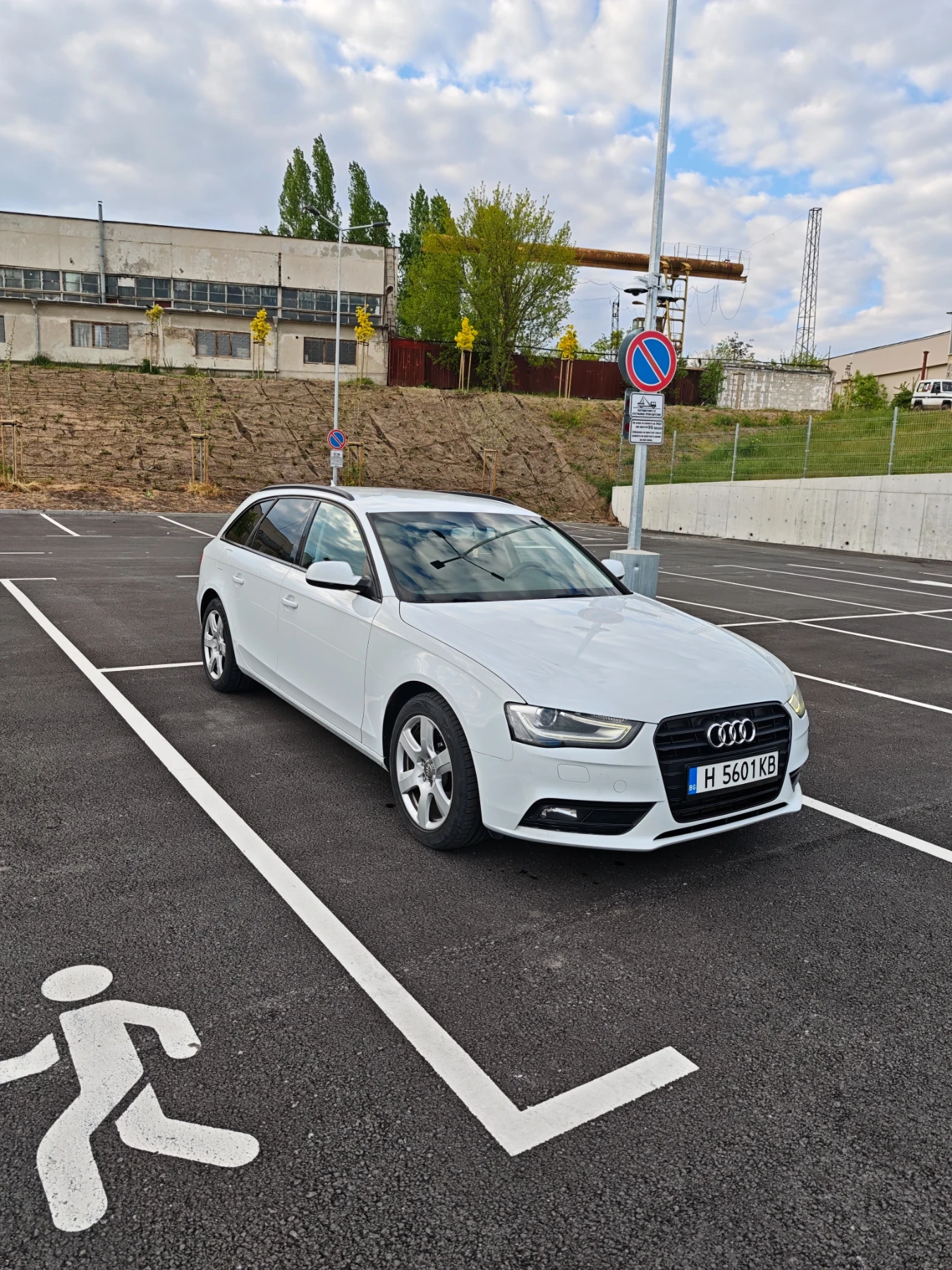 Audi A4 2.0D, снимка 2 - Автомобили и джипове - 54417074