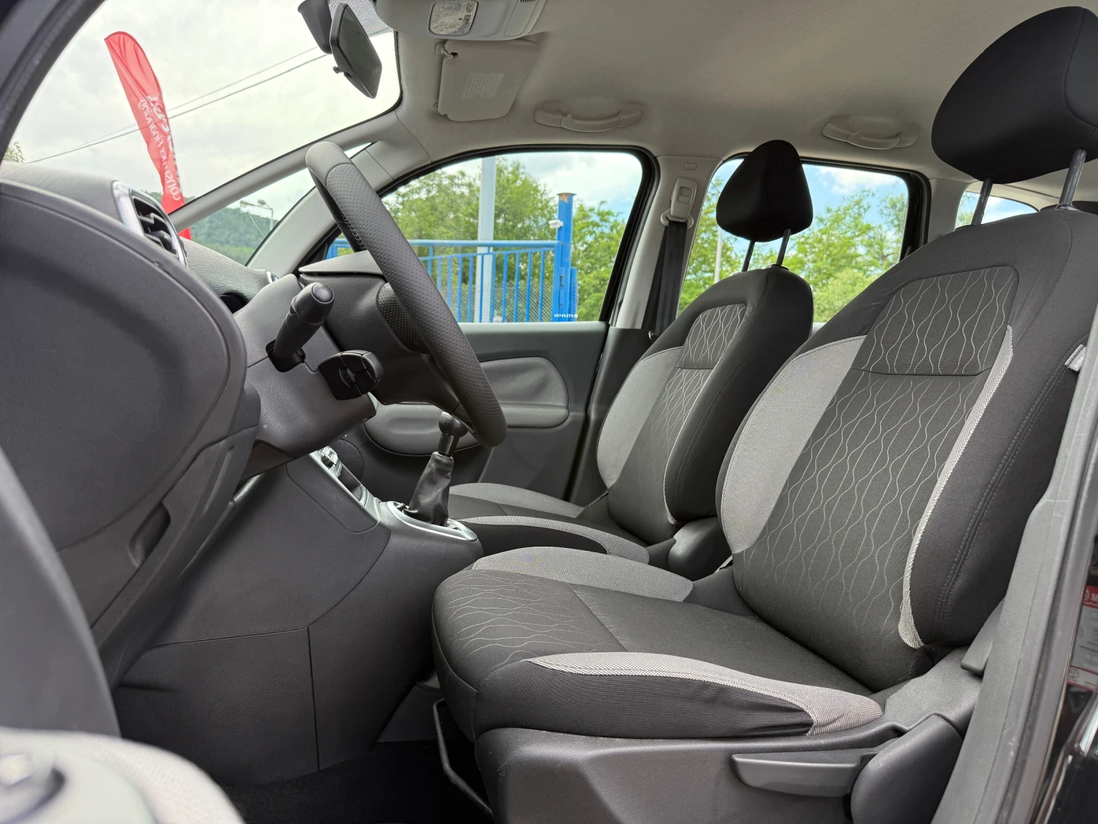 Citroen C3 Picasso 1.6HDI-FACELIFT-LIMITED-TEMPOMAT-LED, снимка 10 - Автомобили и джипове - 55030852