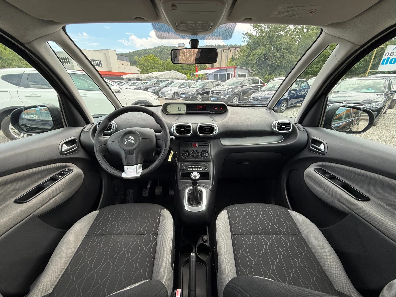 Citroen C3 Picasso 1.6HDI-FACELIFT-LIMITED-TEMPOMAT-LED, снимка 12 - Автомобили и джипове - 55030852