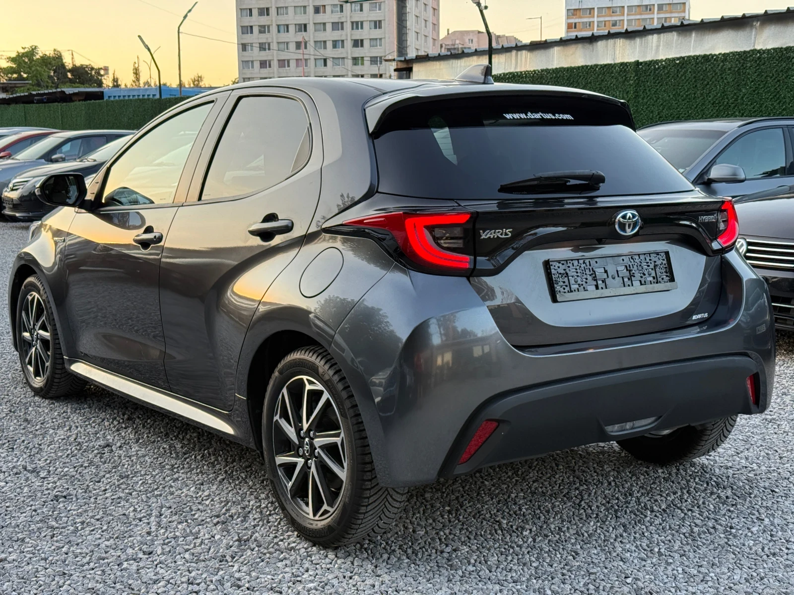 Toyota Yaris 1.5HYBRID/92hp/������/Full LED | Mobile.bg � ����������� 5