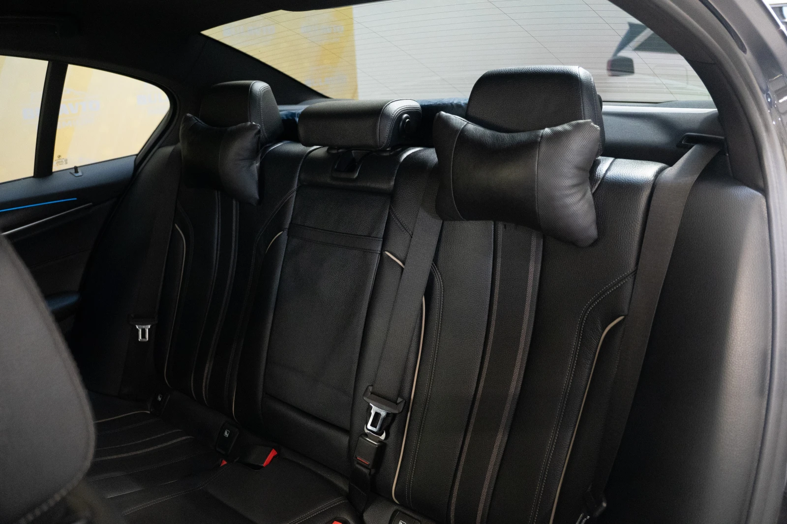 BMW 530E M SPORT XDRIVE plug in hybrid, снимка 14 - Автомобили и джипове - 55260401