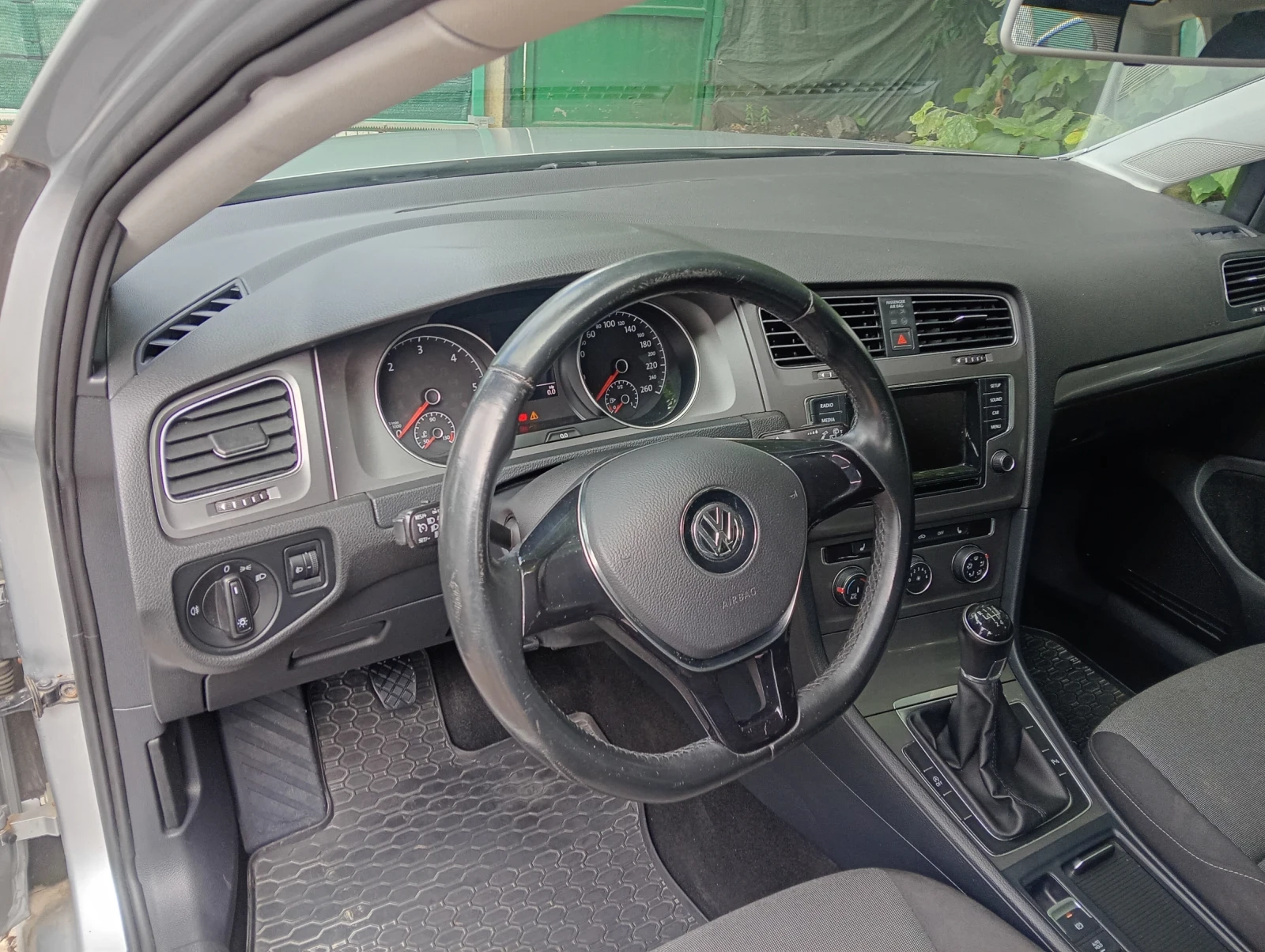 VW Golf, снимка 4 - Автомобили и джипове - 55386100