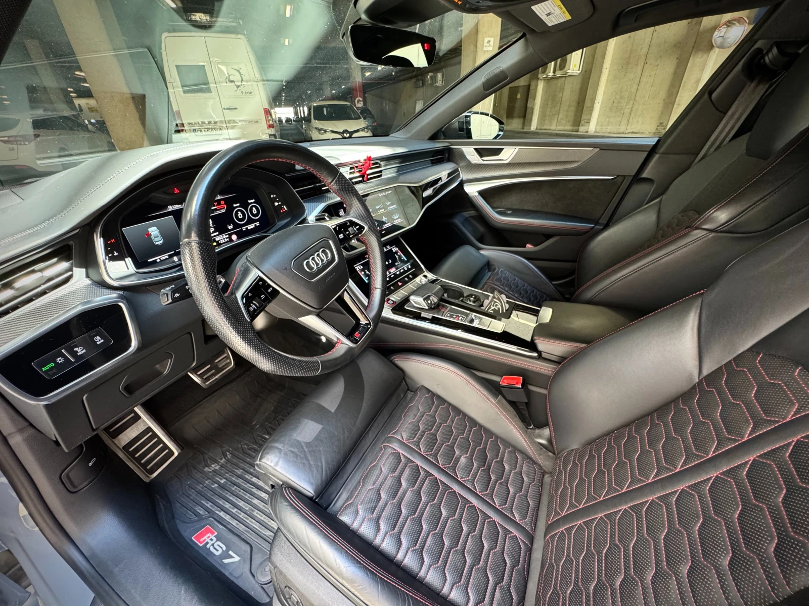 Audi Rs7 600 К.С. / NIGHT VISION / CARBON / 22 ДЖАНТИ, снимка 13 - Автомобили и джипове - 55624162