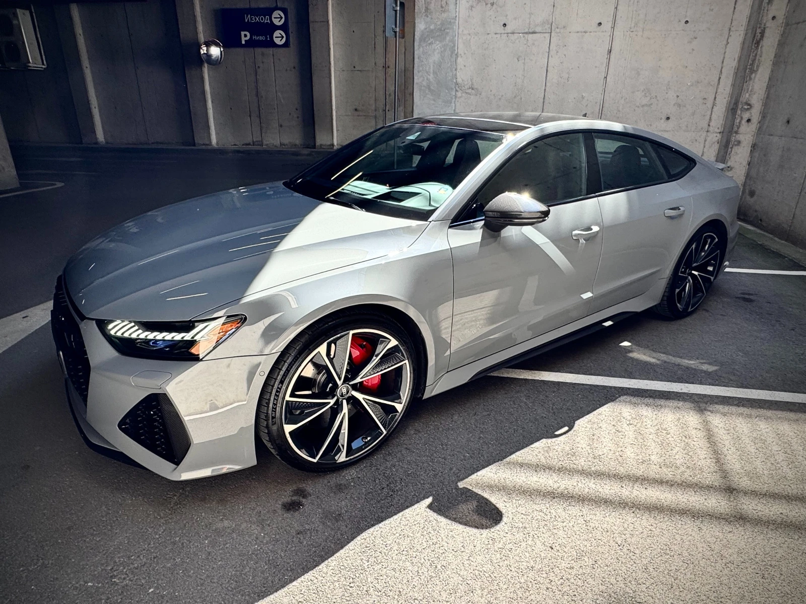 Audi Rs7 600 К.С. / NIGHT VISION / CARBON / 22 ДЖАНТИ, снимка 5 - Автомобили и джипове - 55624162
