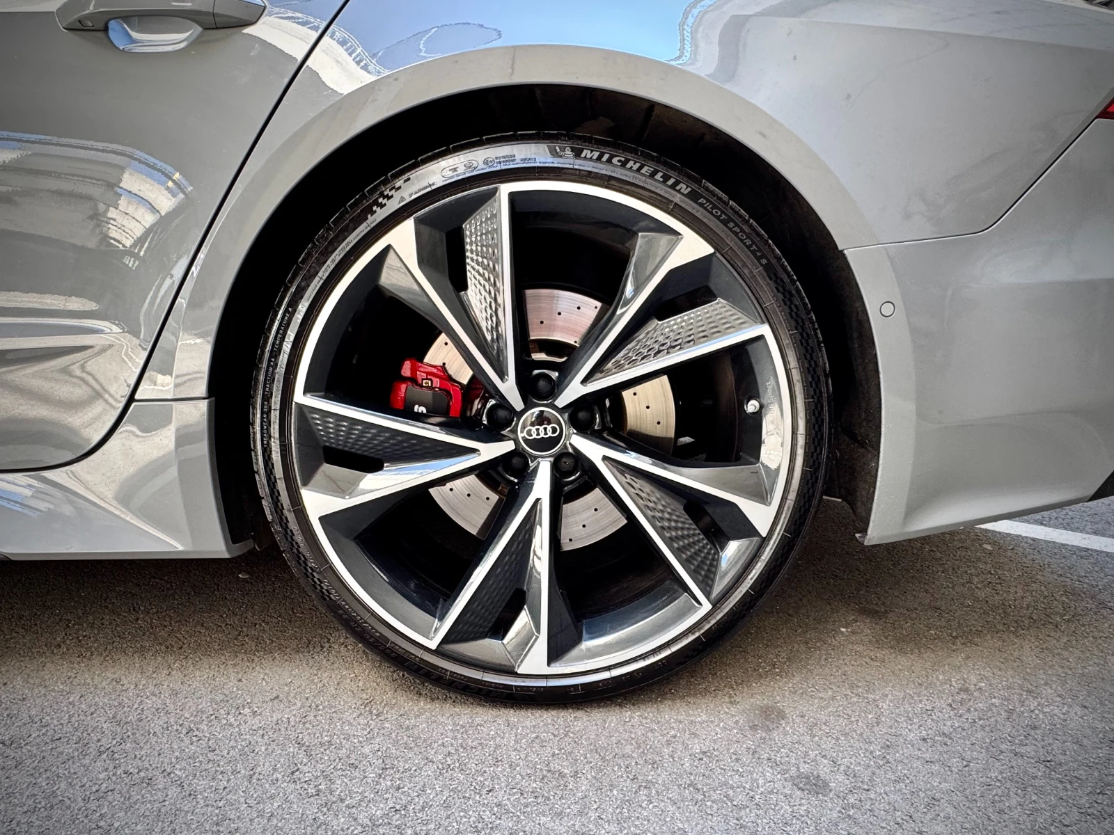Audi Rs7 600 К.С. / NIGHT VISION / CARBON / 22 ДЖАНТИ, снимка 11 - Автомобили и джипове - 55624162