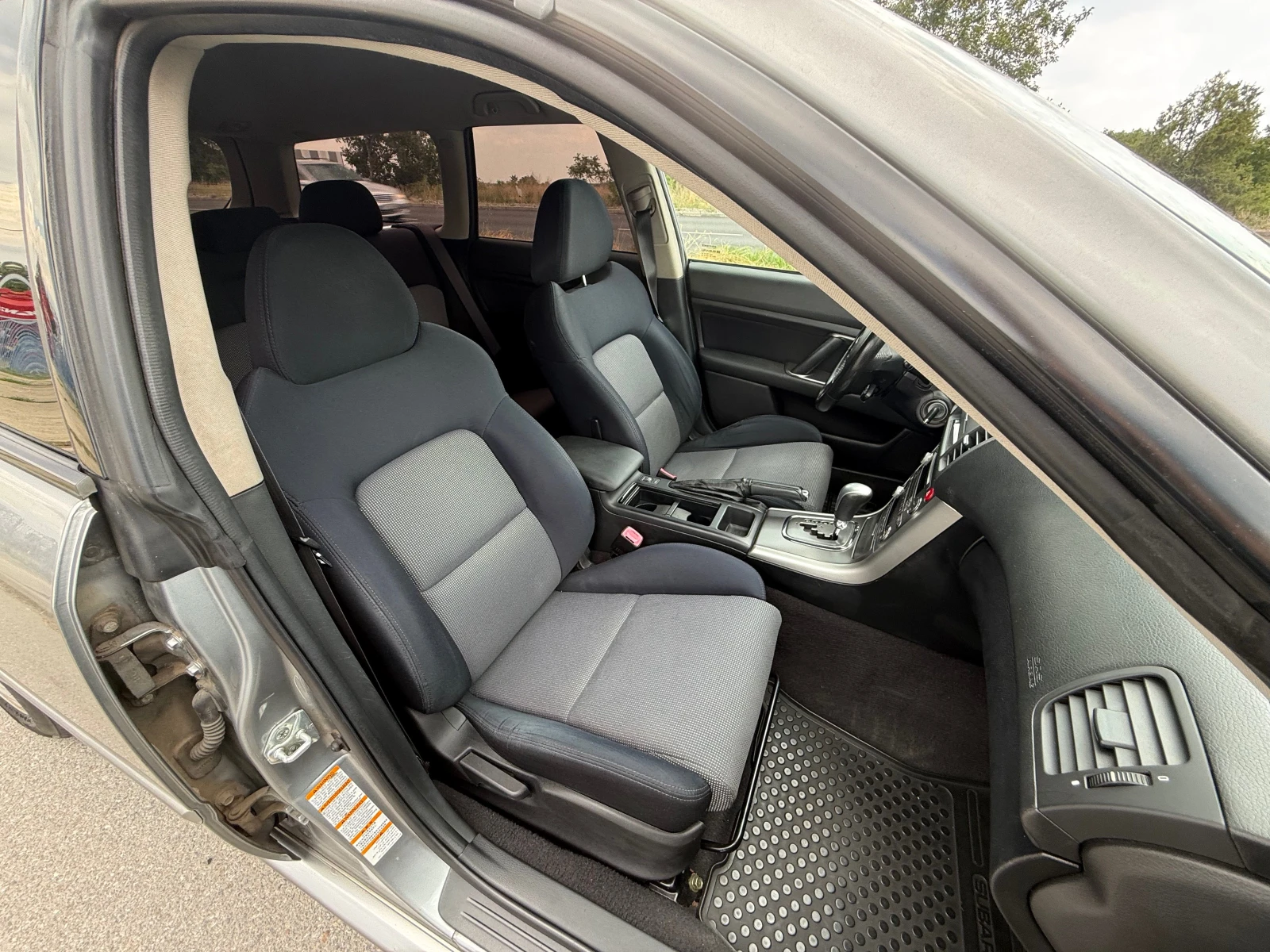 Subaru Legacy 2.0R ШВЕЙЦАРИЯ, снимка 8 - Автомобили и джипове - 55649427