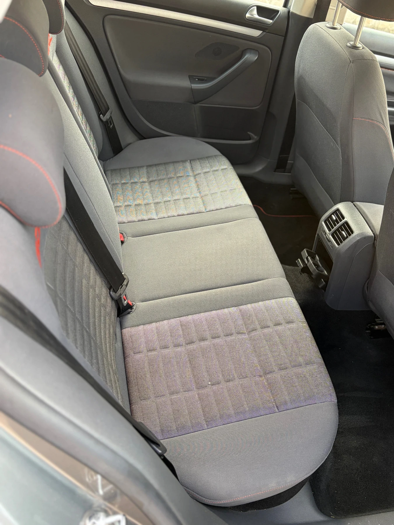 VW Golf 1.9Tdi DSG Goal Обслужен!, снимка 11 - Автомобили и джипове - 55657767