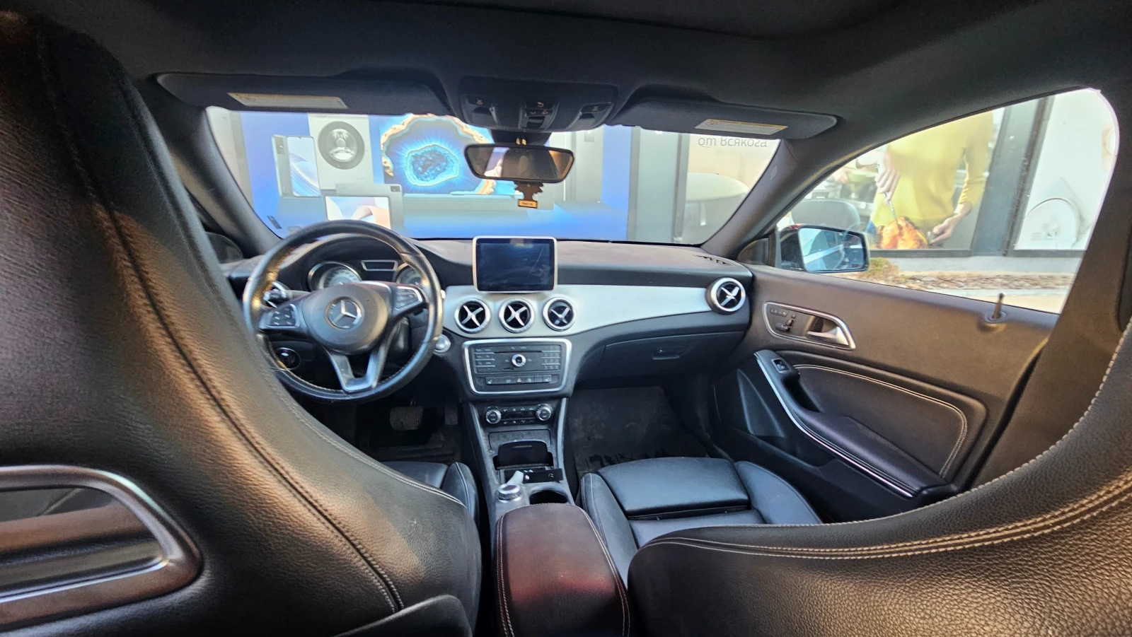 Mercedes-Benz CLA 250, снимка 11 - Автомобили и джипове - 55684318