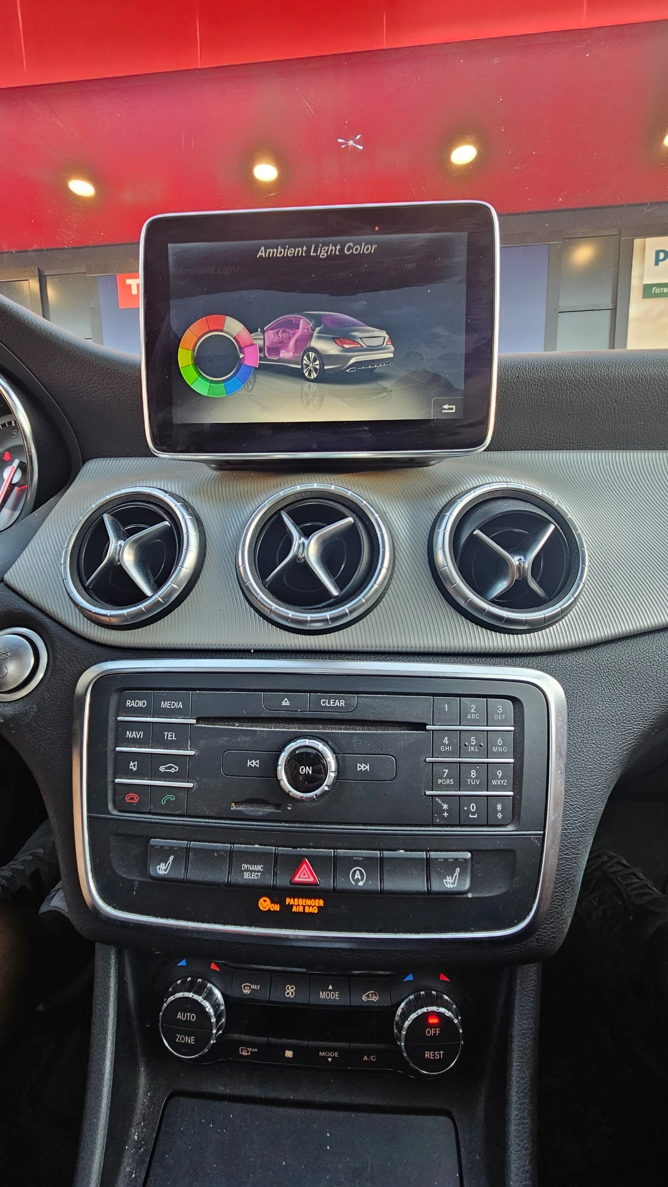 Mercedes-Benz CLA 250, снимка 8 - Автомобили и джипове - 55684318