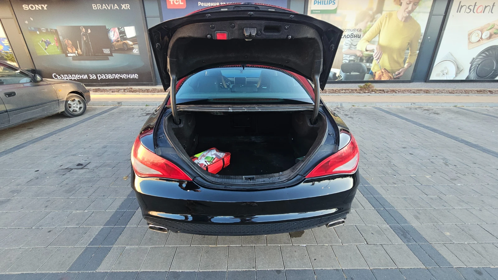 Mercedes-Benz CLA 250, снимка 10 - Автомобили и джипове - 55684318