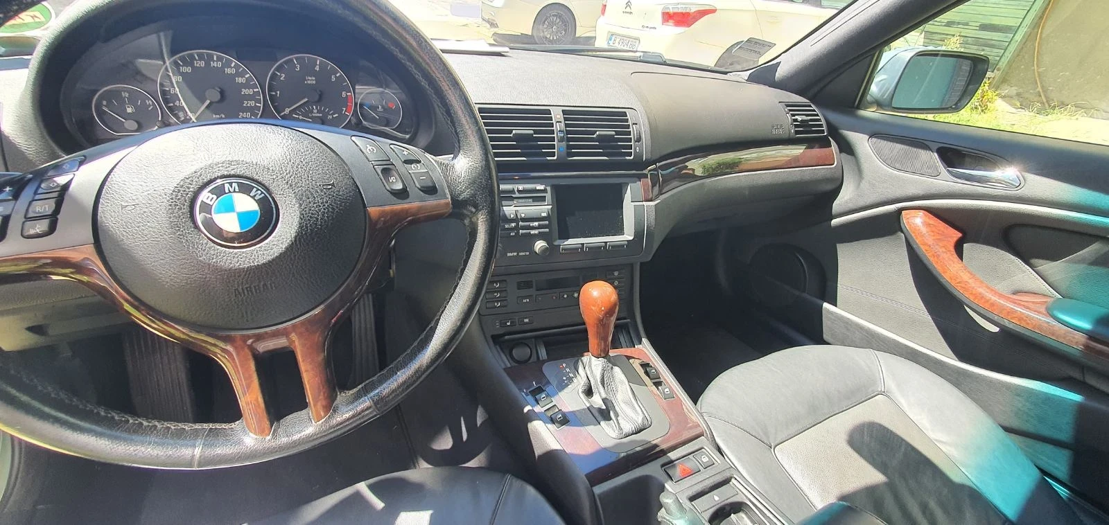 BMW 330, снимка 14 - Автомобили и джипове - 56545260