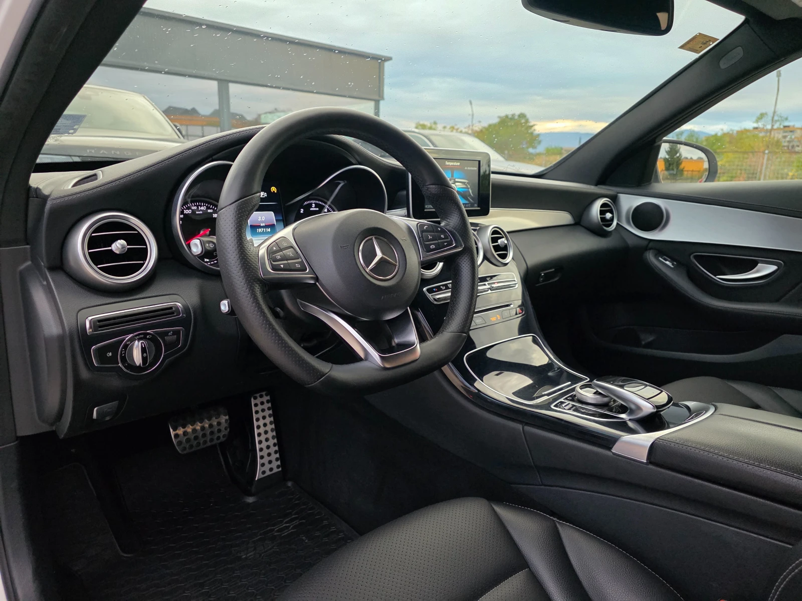 Mercedes-Benz C 220 * AMG pack* , снимка 10 - Автомобили и джипове - 56727465