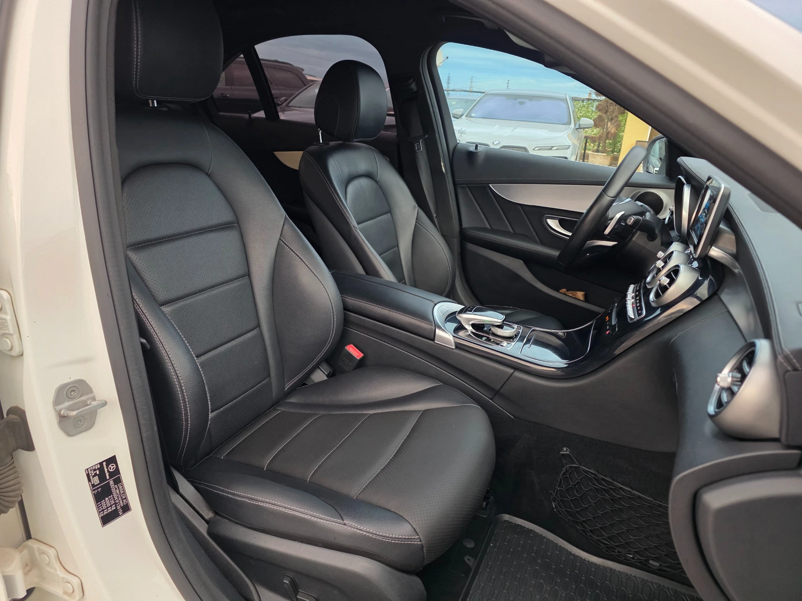 Mercedes-Benz C 220 * AMG pack* , снимка 12 - Автомобили и джипове - 56727465